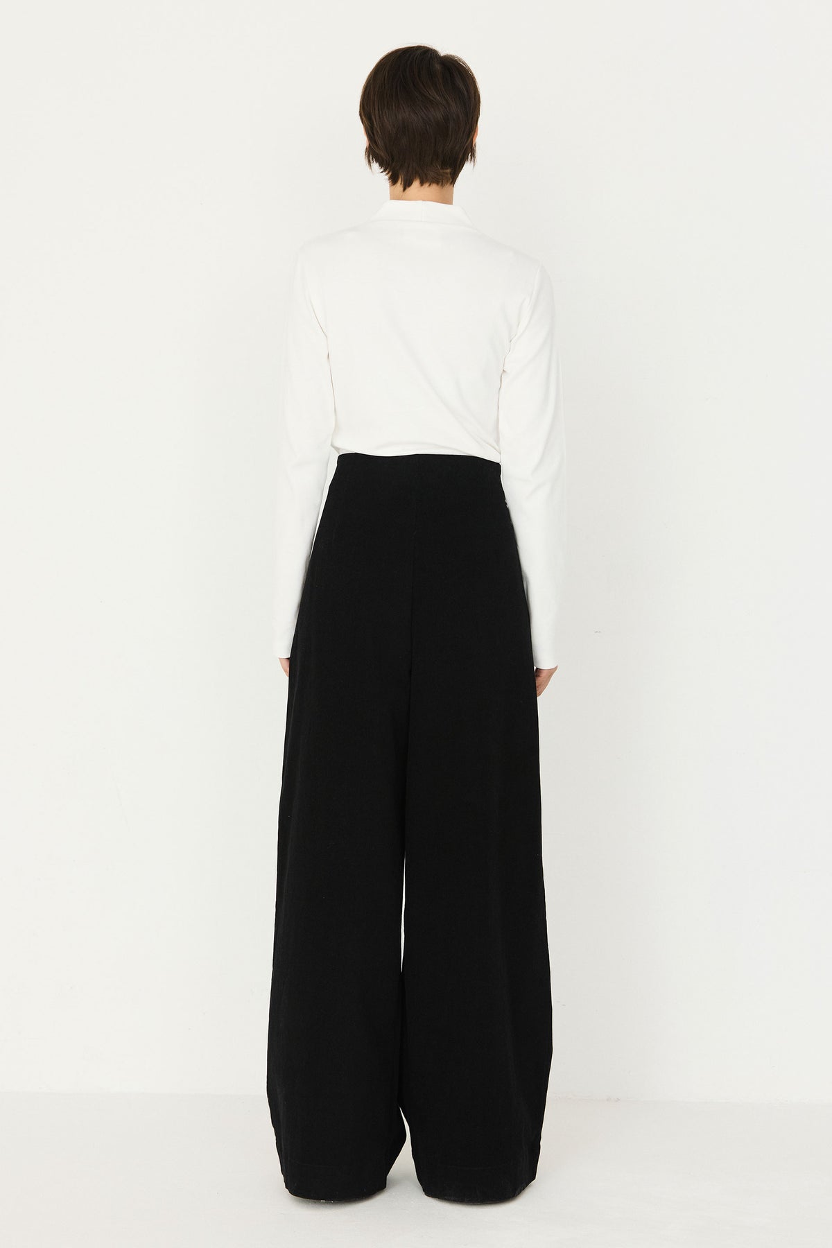 skfk femme pantalon large basabe coton bio noir armoire poethique 1