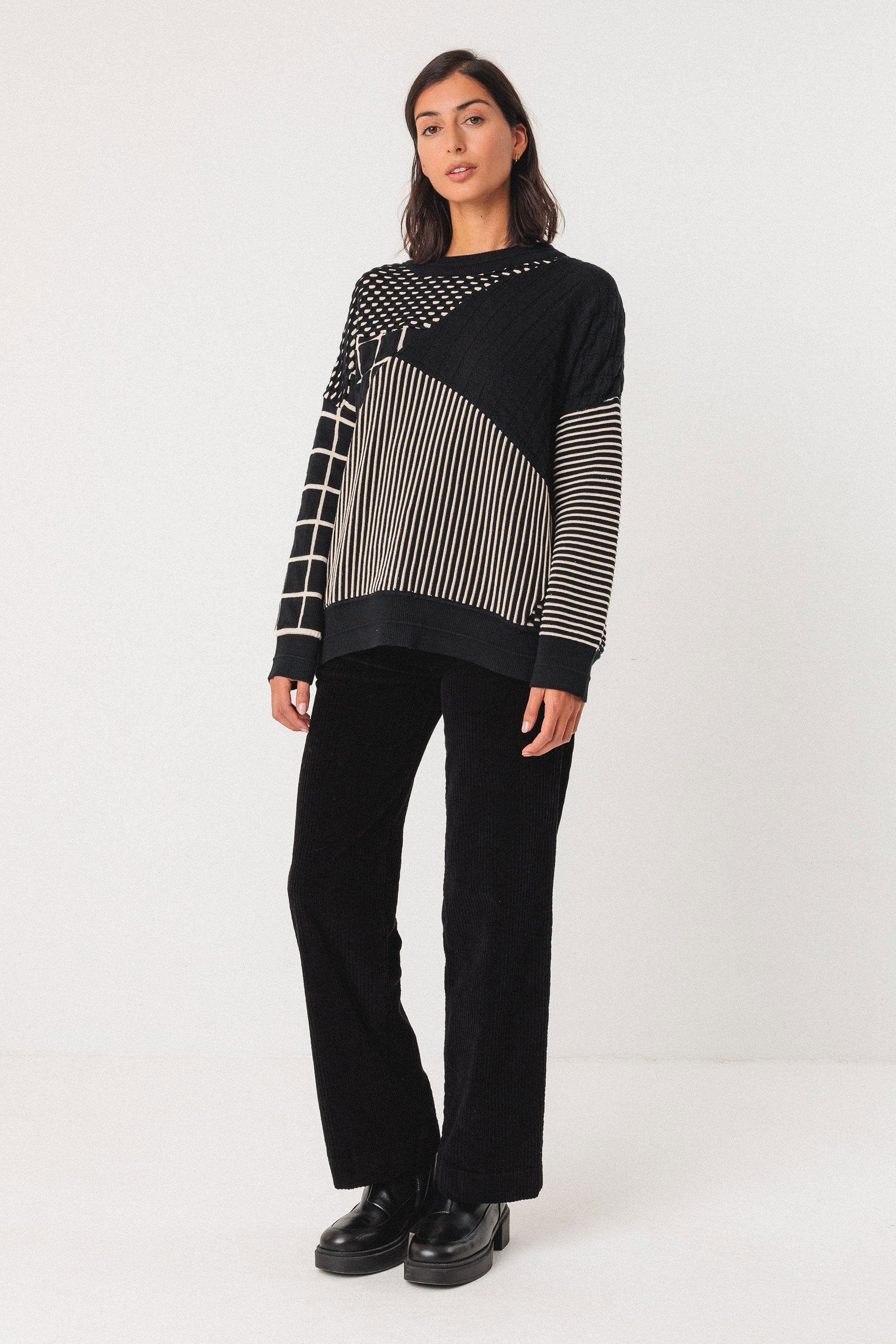 skfk femme pull ismene coton bio noir blanc l armoire poethique 2