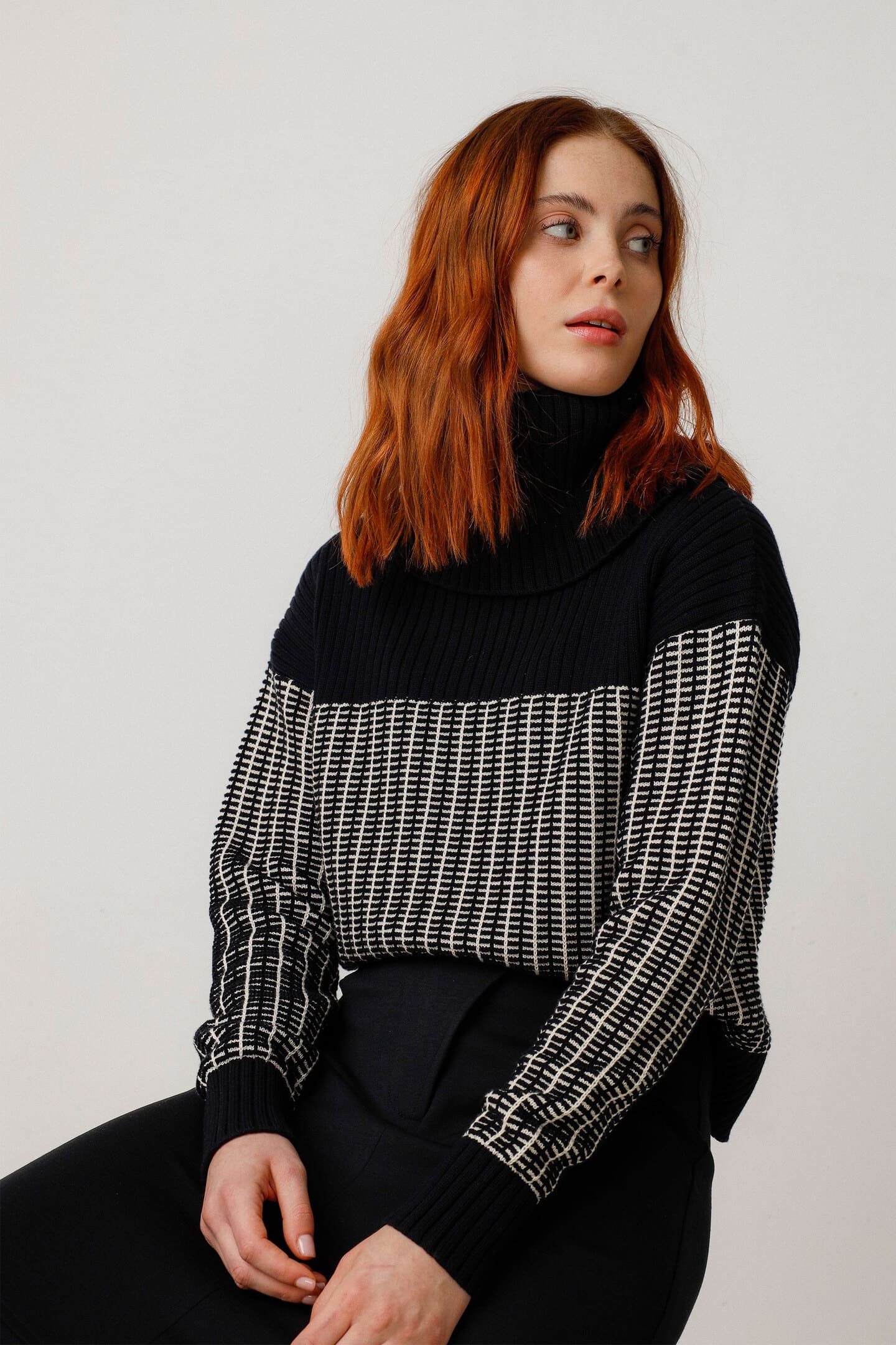 skfk femme pull rebeka noir coton bio l armoire poethique  1