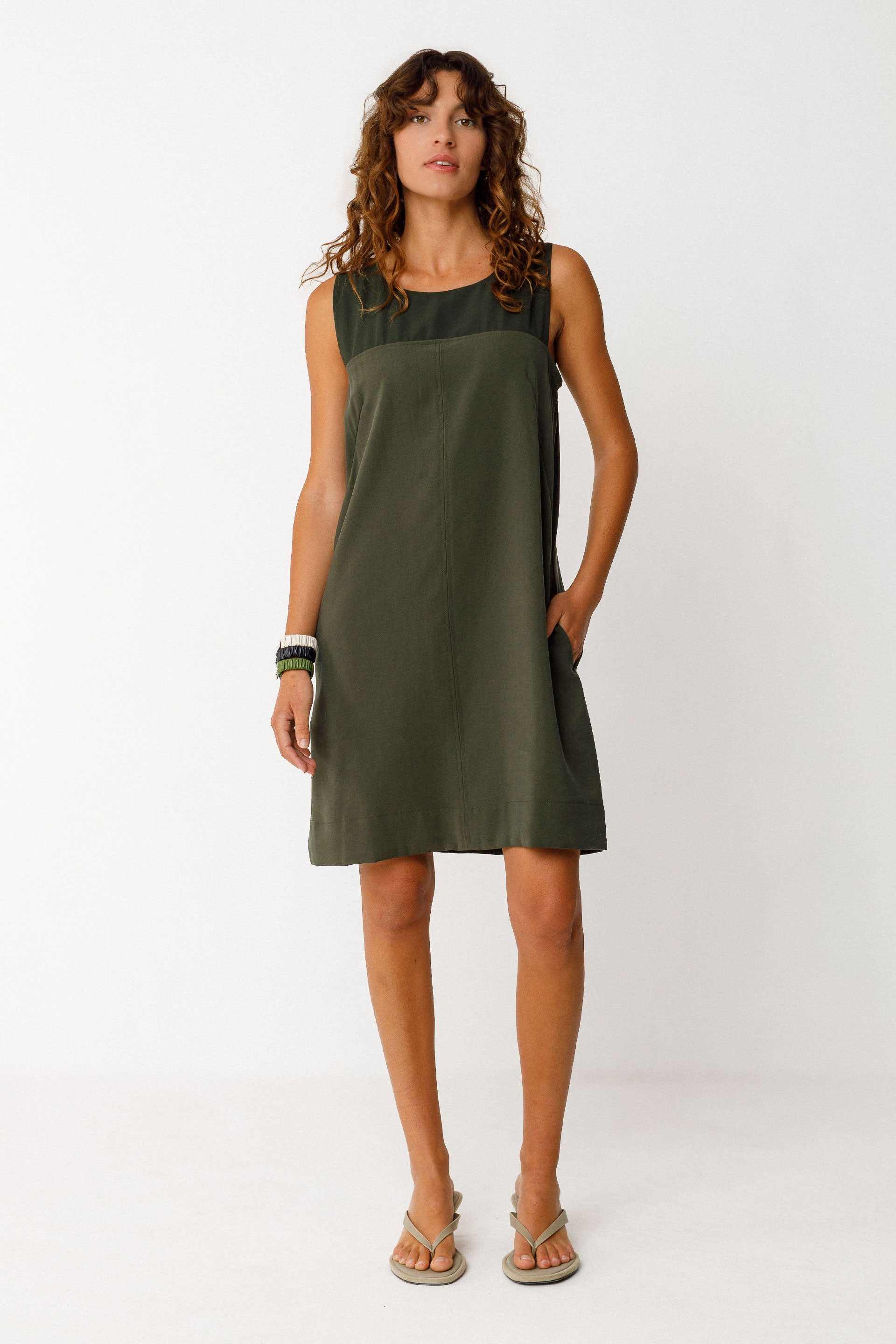 skfk femme robe adara vert lenzing ecovero l armoire poethique 1