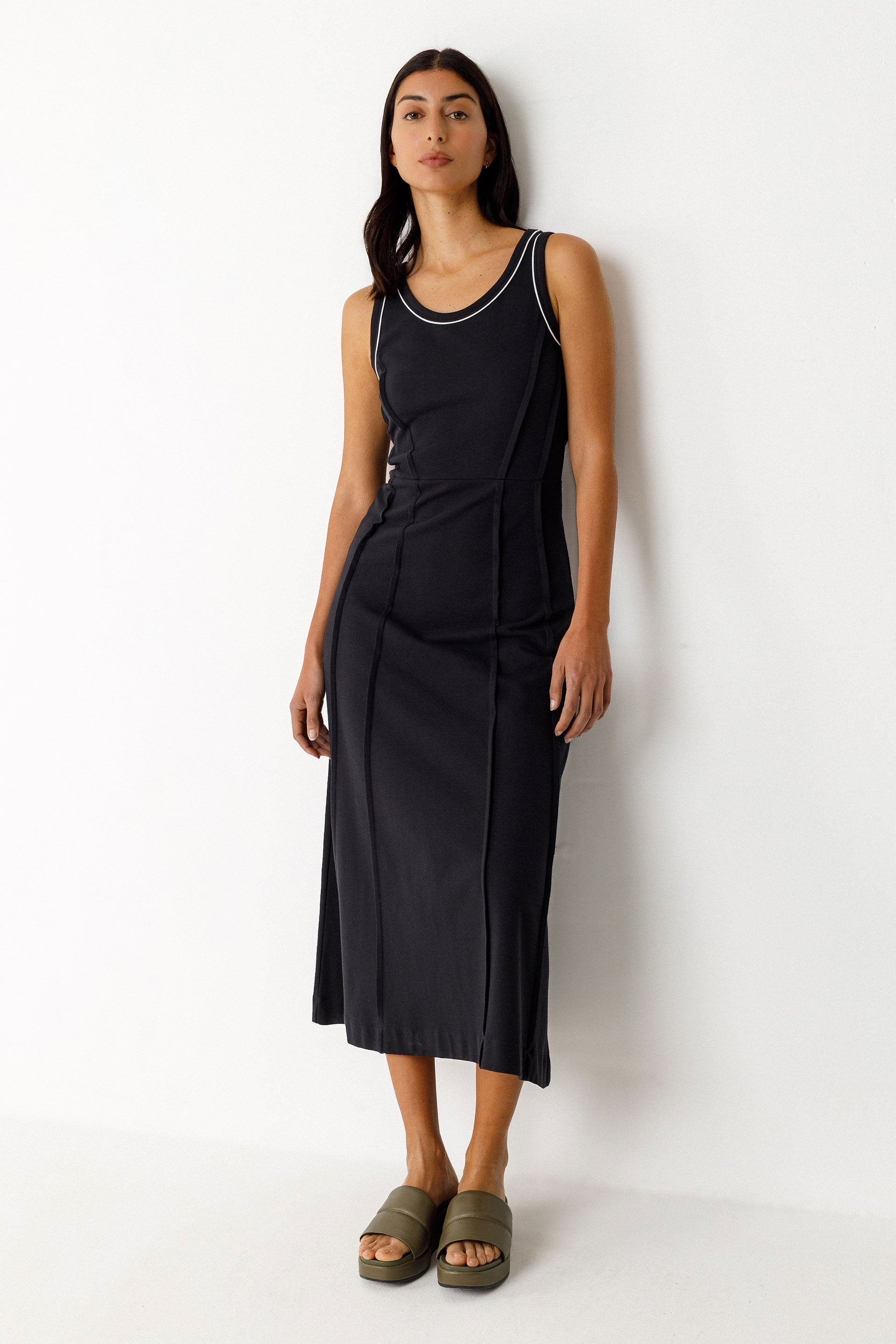 skfk femme robe uxue noir coton bio l armoire poethique 1