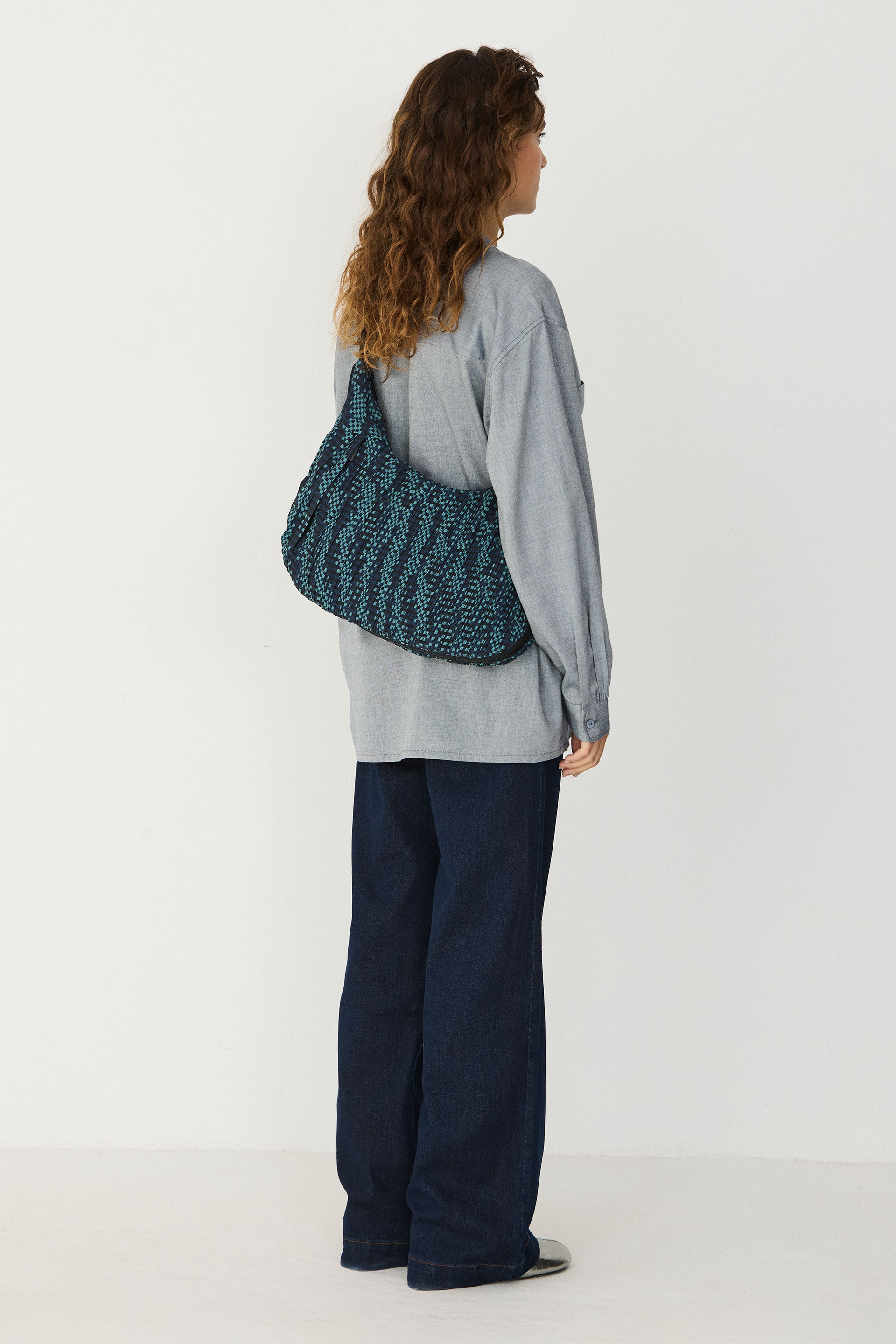 skfk femme sac besace kalamua polyester recycl bleu noir l armoire poethique 2