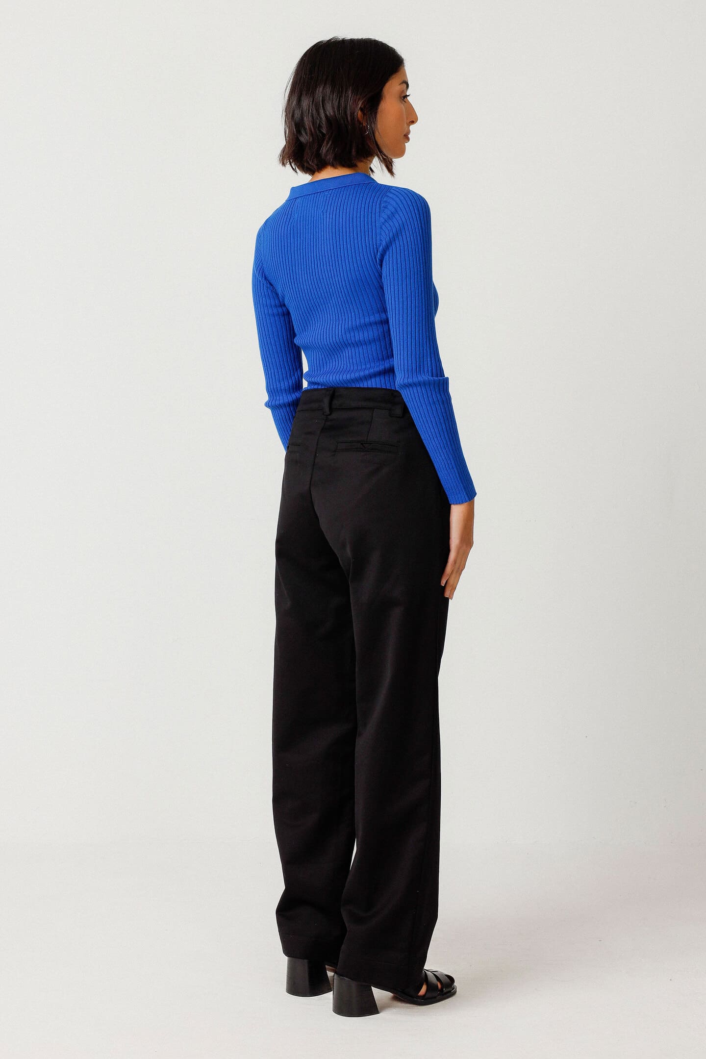 skfk femme t shirt ariza bleu indigo coton bio l armoire poethique 4