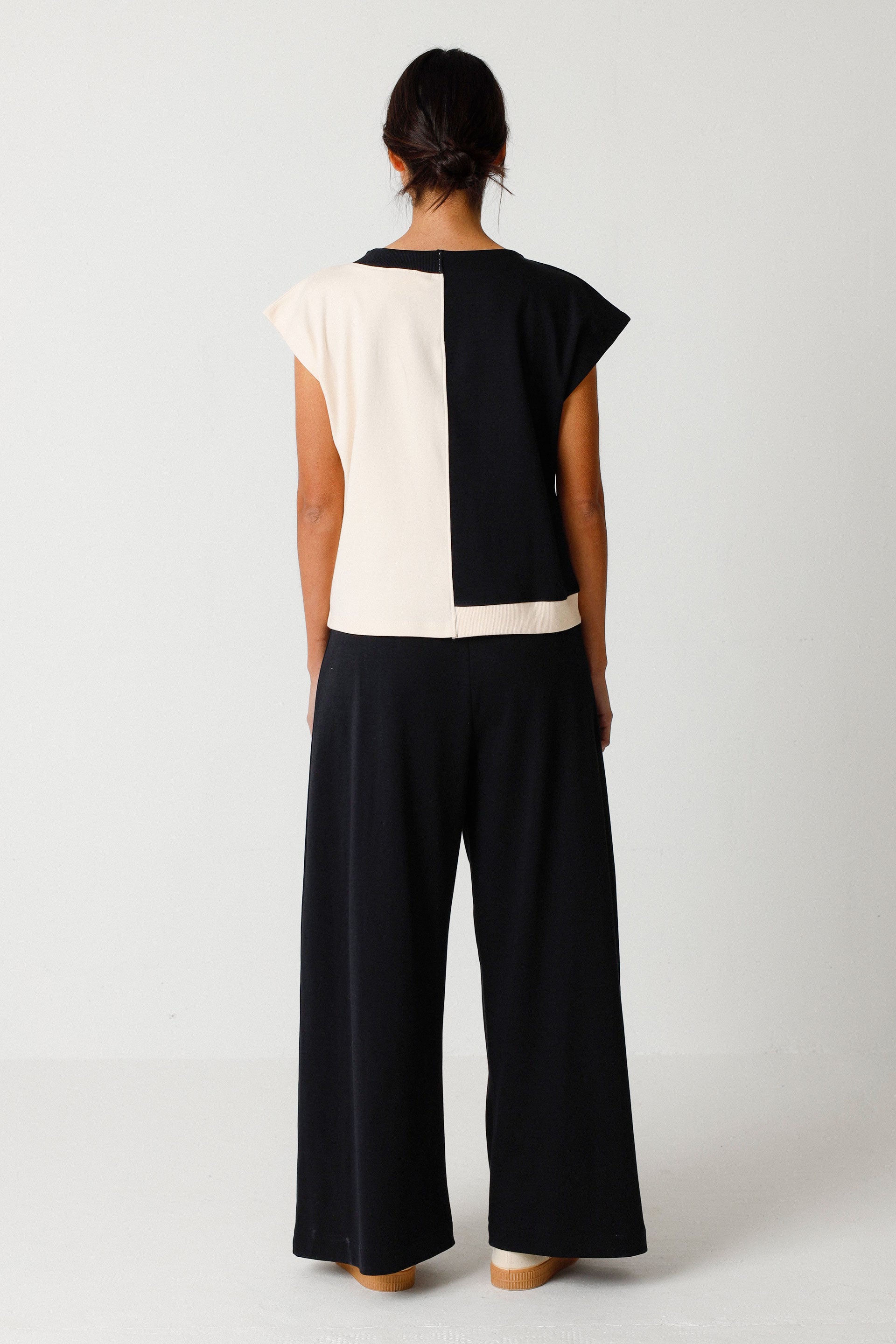 skfk femme t shirt ekai noir creme coton bio l armoire poethique 3