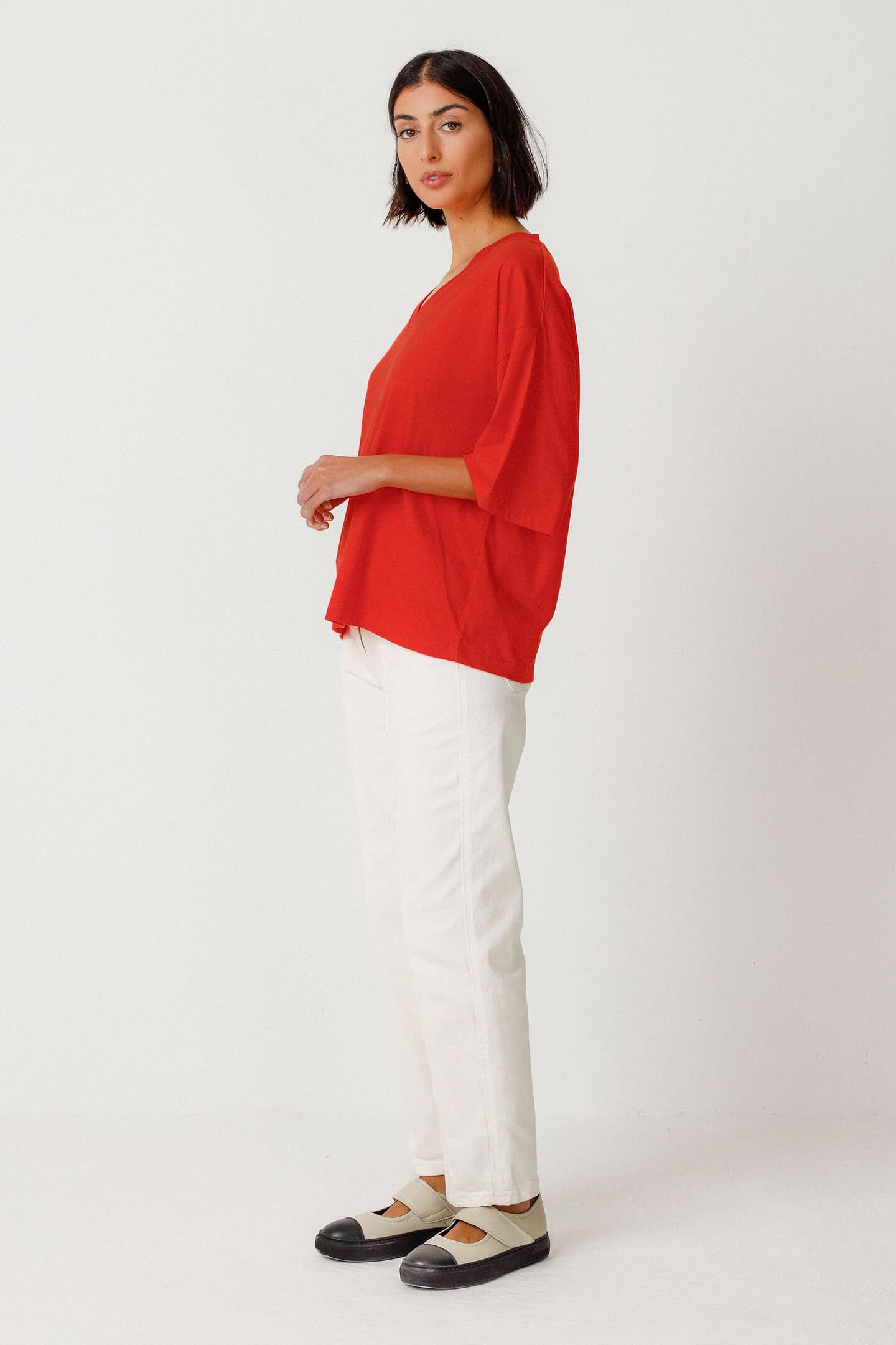 skfk femme t shirt irartza rouge coton bio l armoire poethique  3