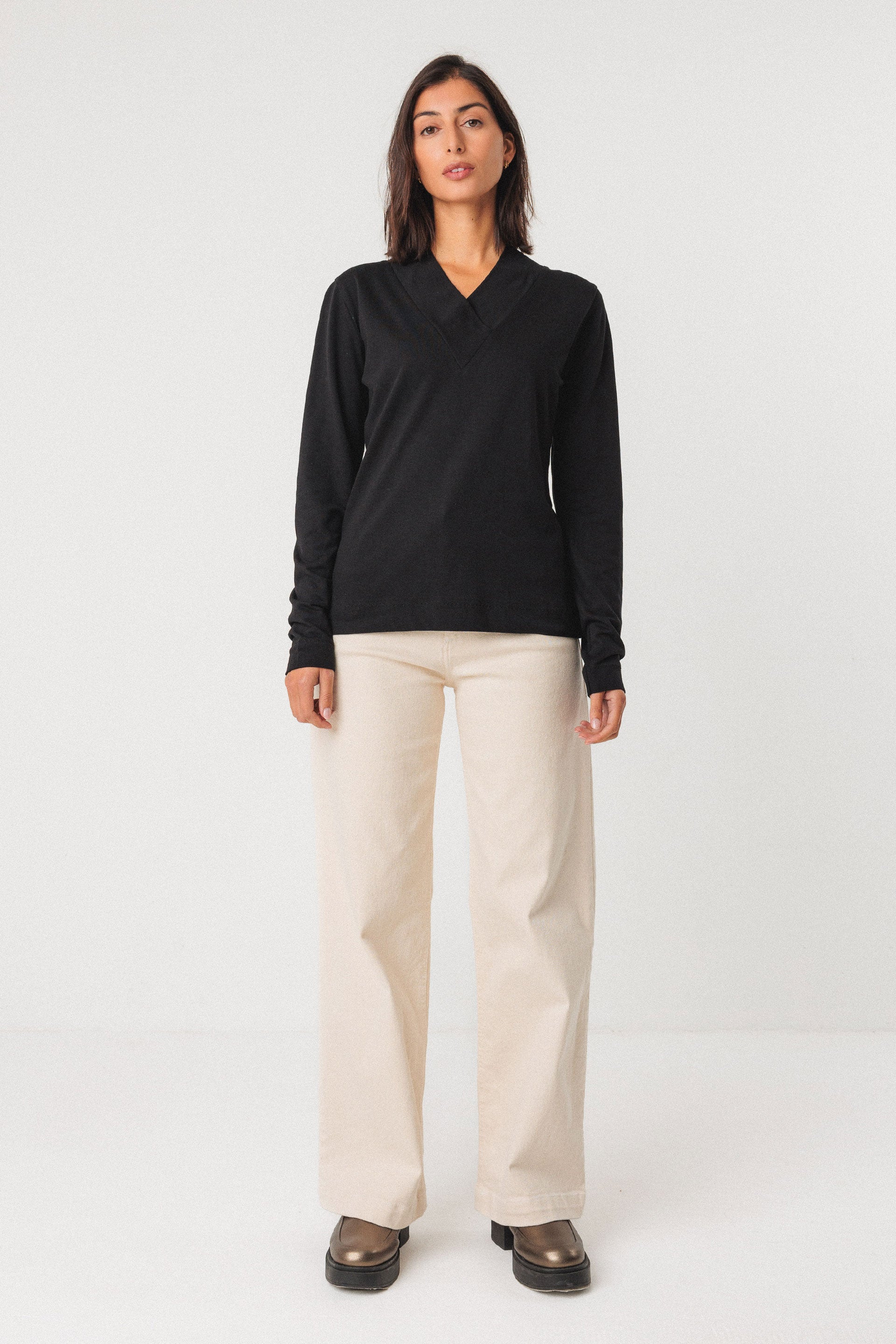 skfk femme tee shirt ibarne coton bio noir l armoire poethique 2