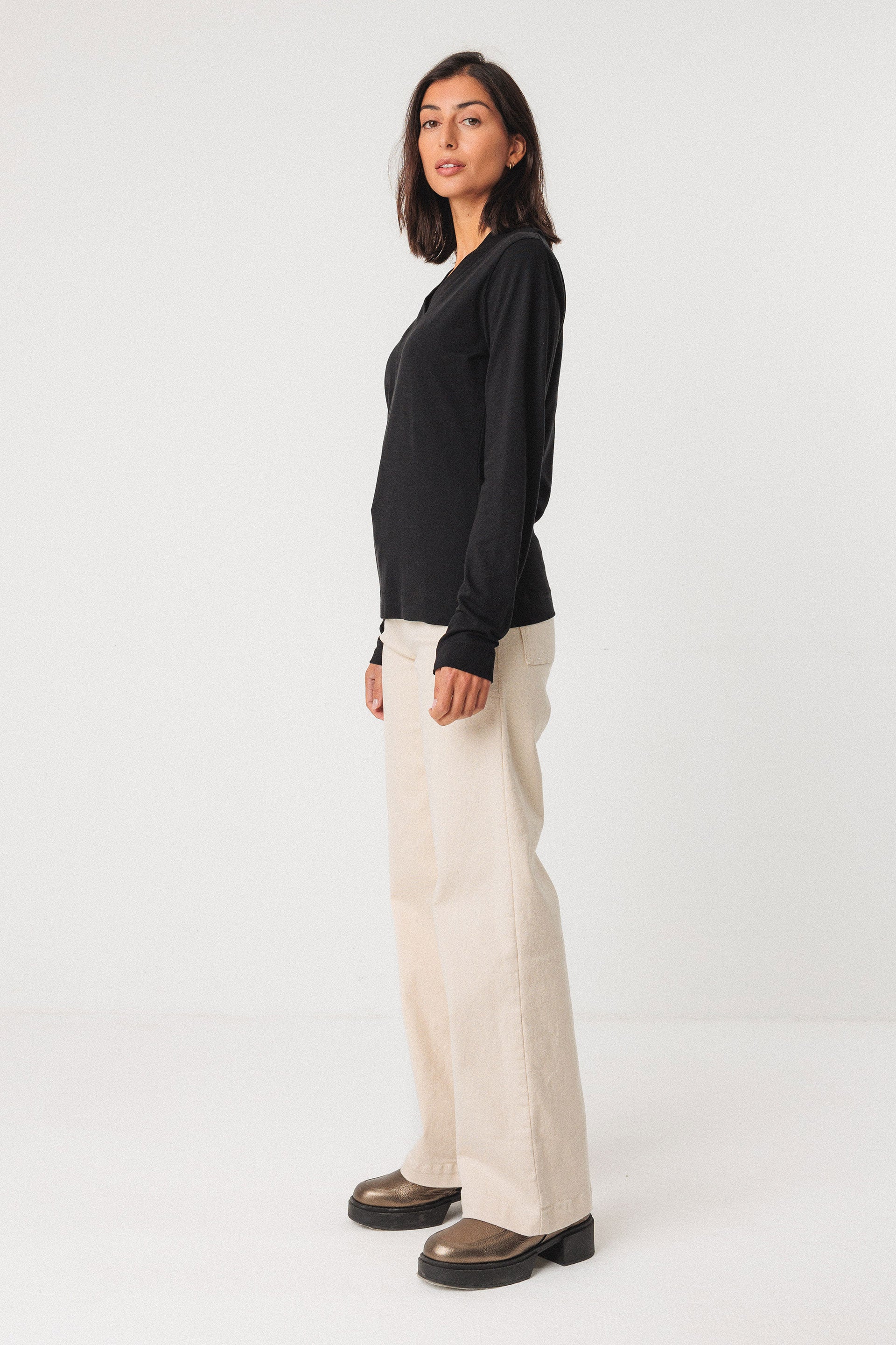 skfk femme tee shirt ibarne coton bio noir l armoire poethique 3