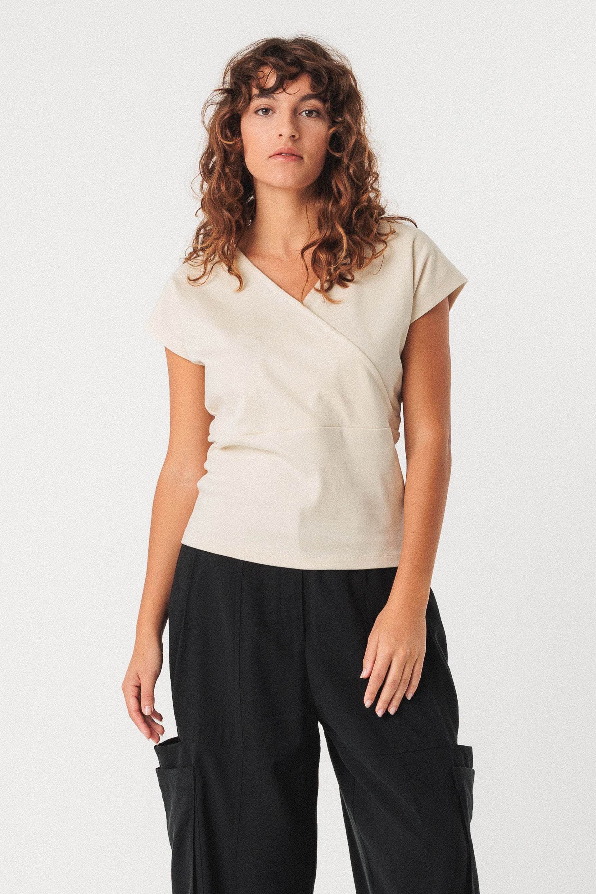 skfk femme tee shirt maialen coton bio creme l armoire poethique  1