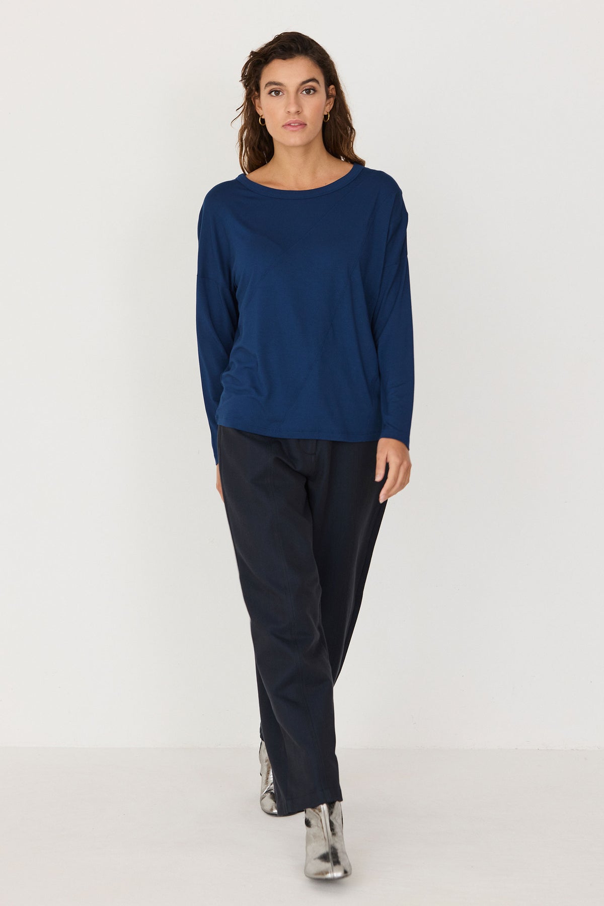 skfk femme tee shirt manches longues beltzane modal tencel bleu l armoire poethique 4