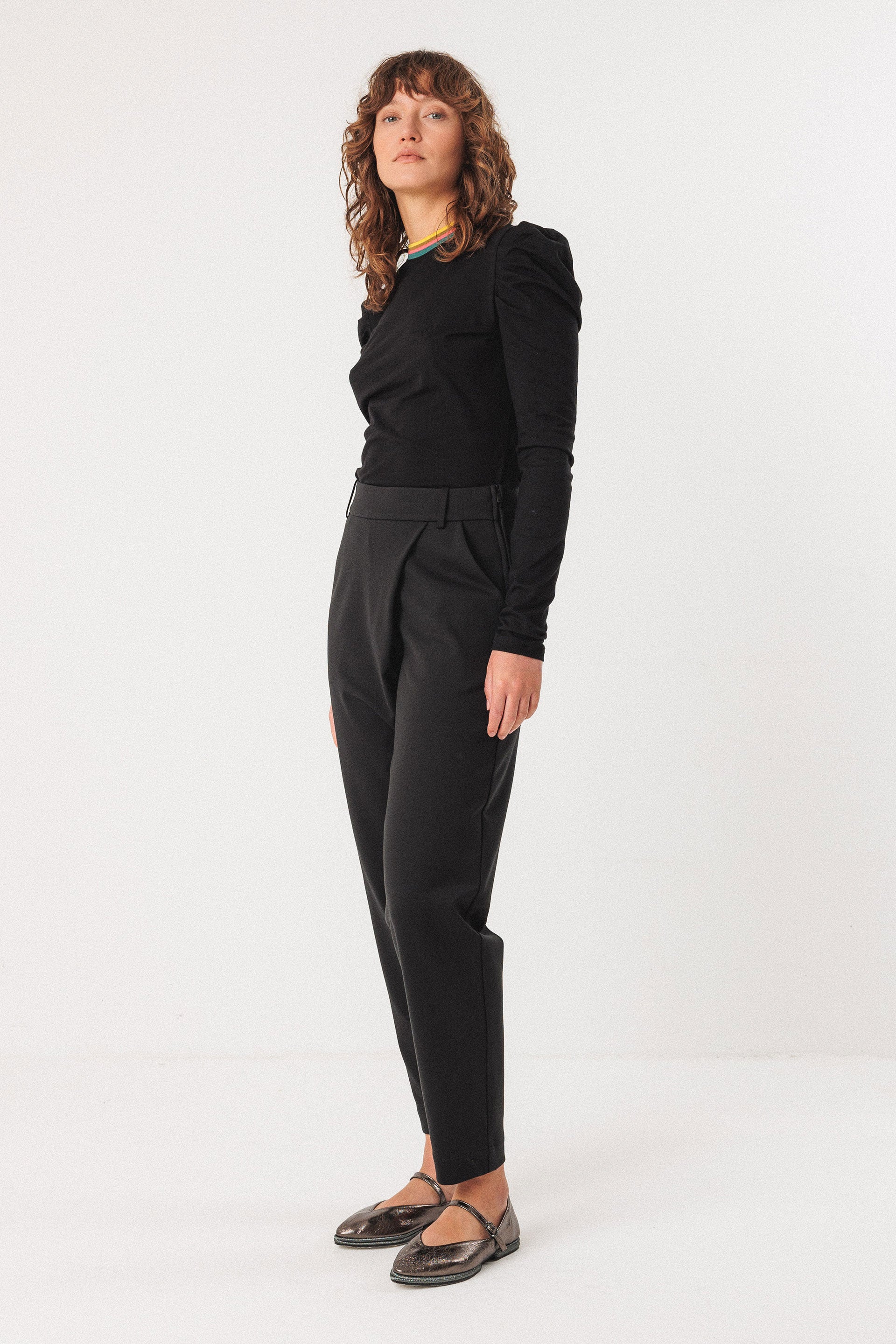 skfk femme tee shirt oldar coton bio noir multicolore l armoire poethique 2