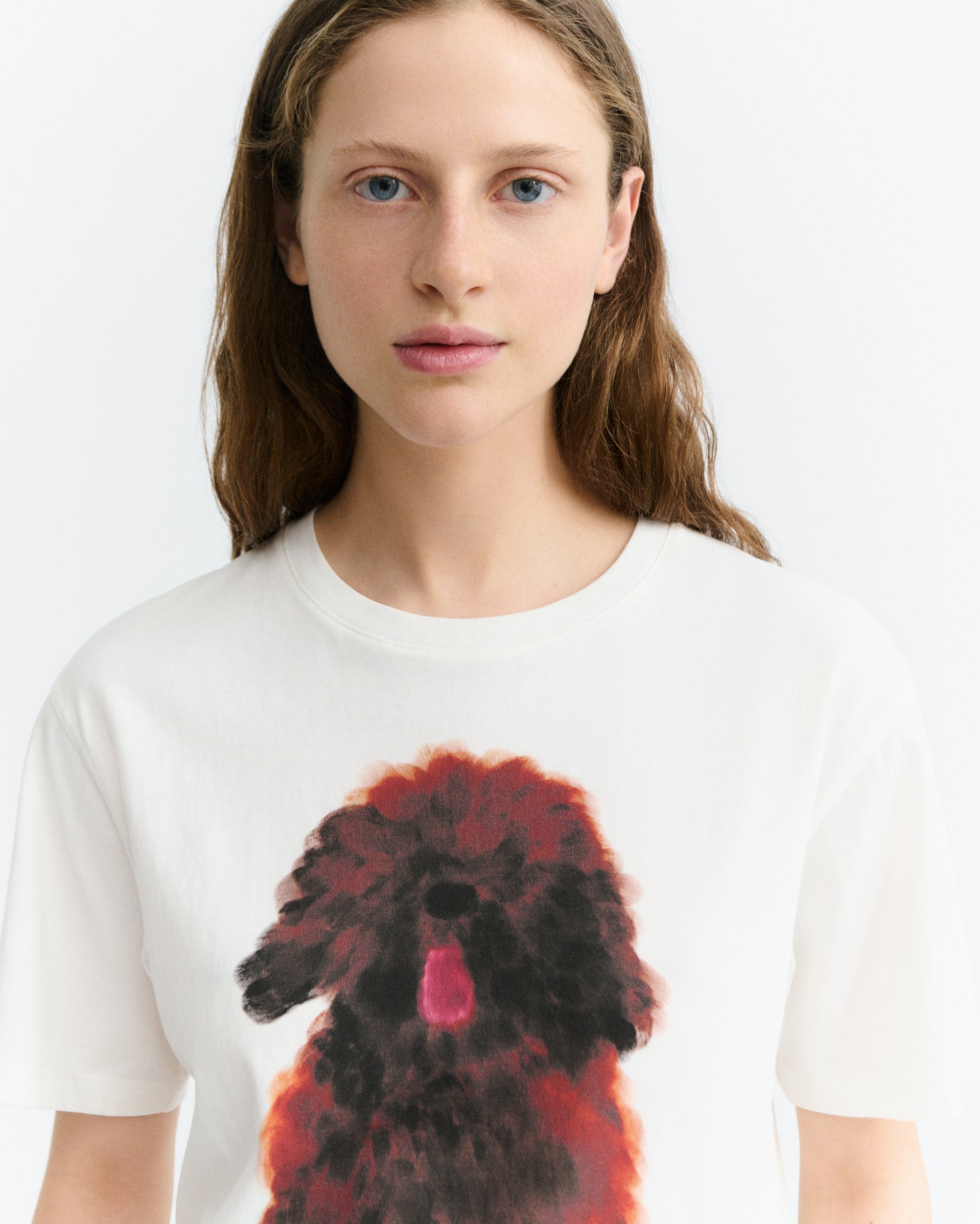 tee shirt chien en coton bio pet portrait lucia blanc et brun thinking mu femme teeshirt lucia portrait chien coton bio blanc l armoire poethique 2
