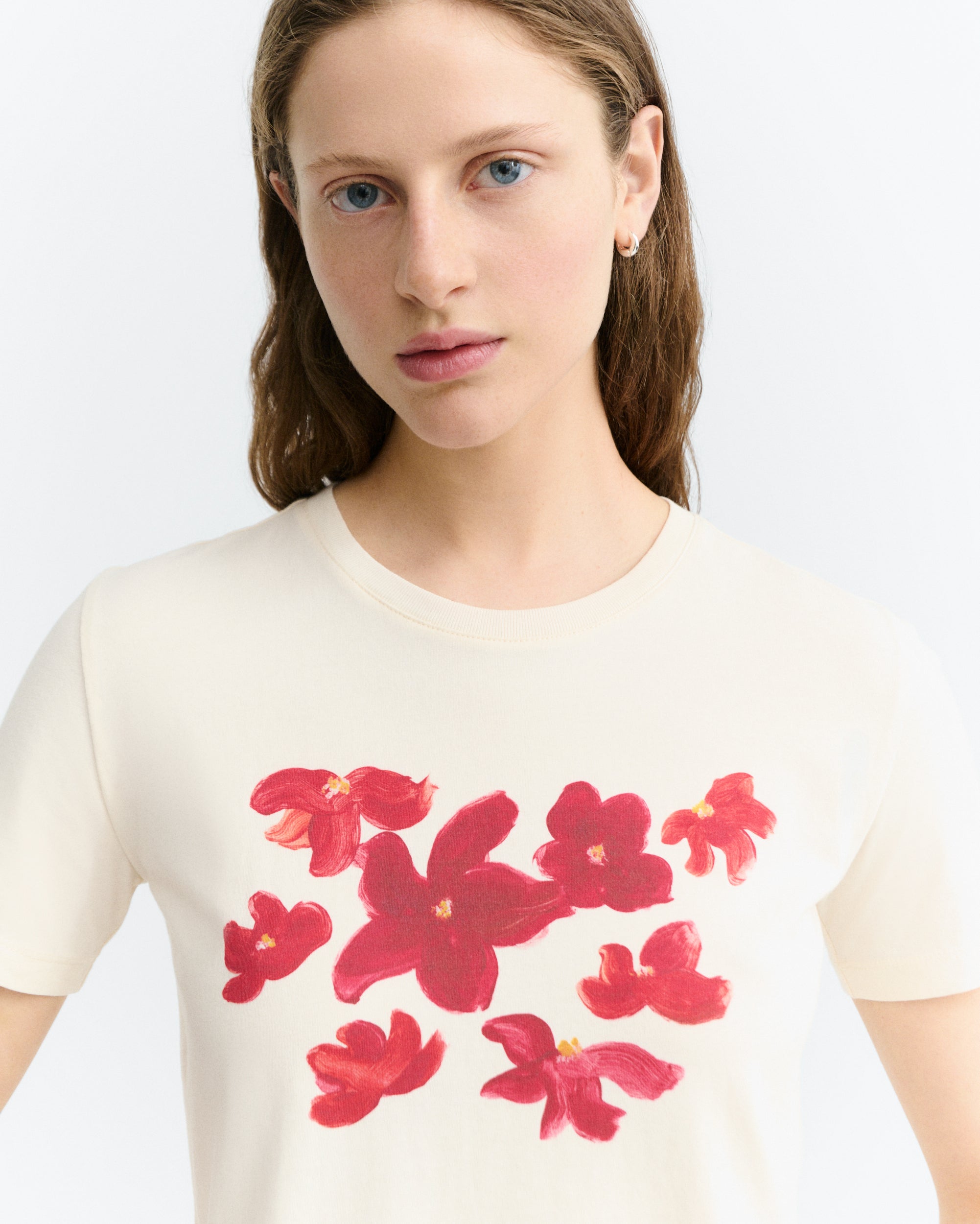tee shirt fleurs en coton bio garden zowie cru et rouge thinking mu femme tee shirt zowie fleurs coton bio cru rouge l armoire pothique 4