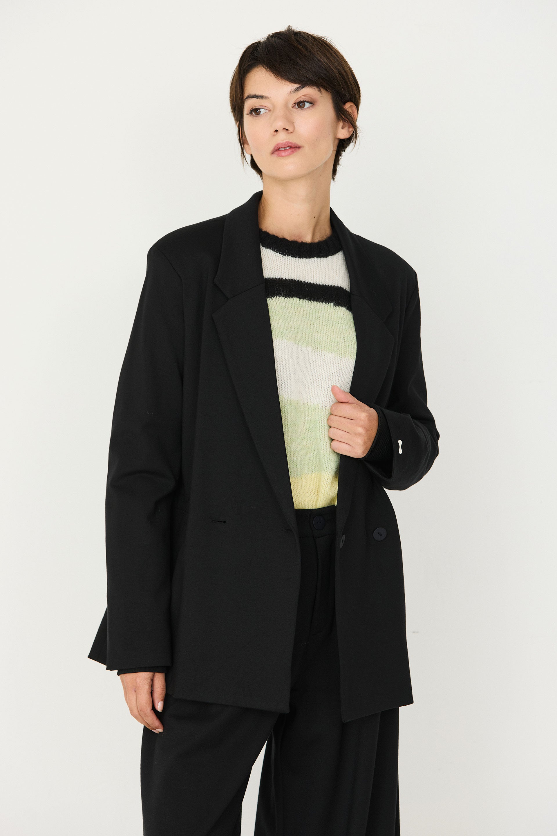 veste blazer en modal aioa noir skfk femme veste blazer aioa modal noir l armoire poethique 1