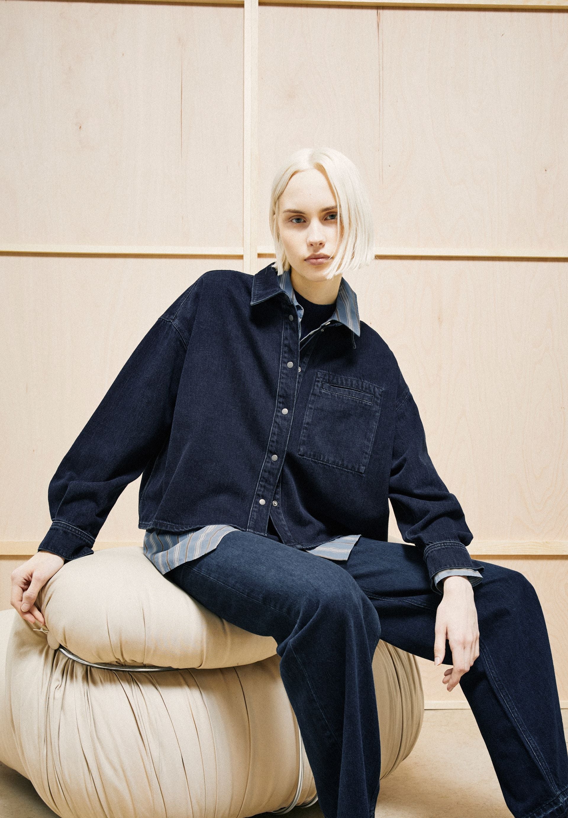 veste en denim de coton bio et coton recycl nalaani denim bleu fonc armedangels femme veste denim nalaani coton bio coton recycl bleu fonc l armoire poethique 4
