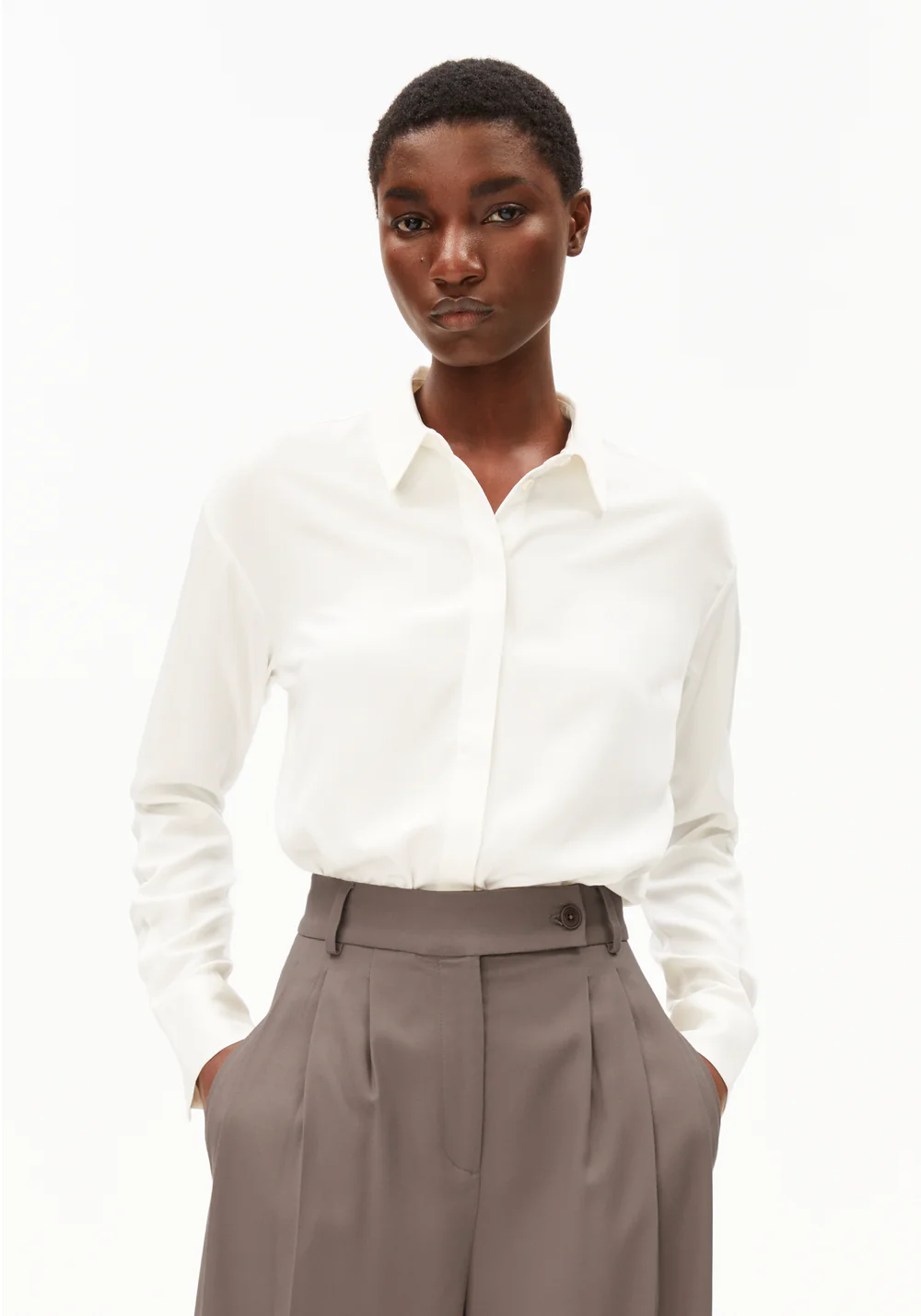armedangels femme blouse larisaana lenzing ecovero blanc casse l armoire poethique  1 