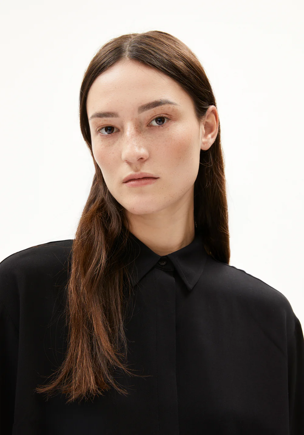 armedangels femme blouse larisaana lenzing ecovero noir l armoire poethique  4 
