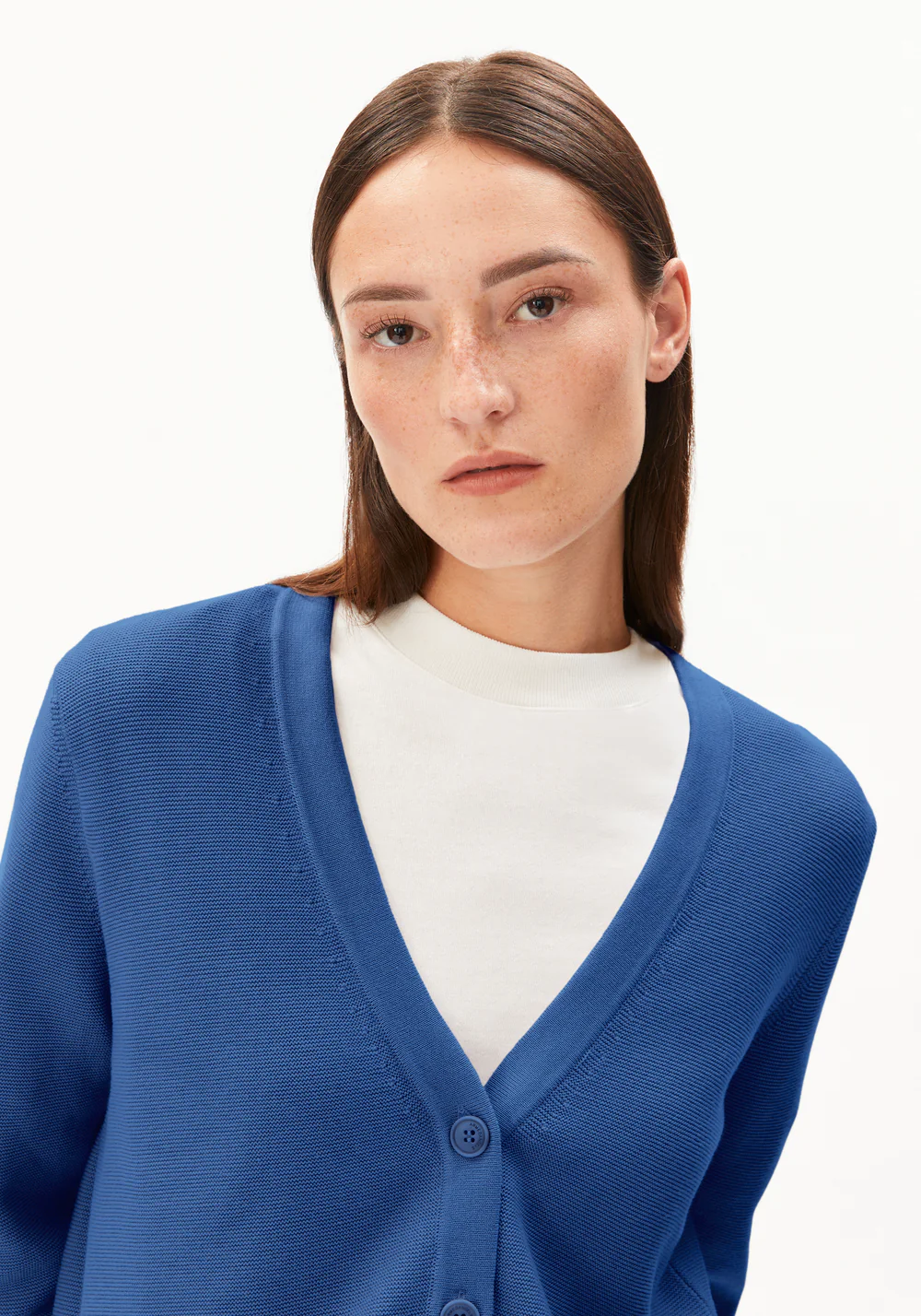 armedangels femme cardigan menaal links links coton bio bleu l armoire poethique  4 