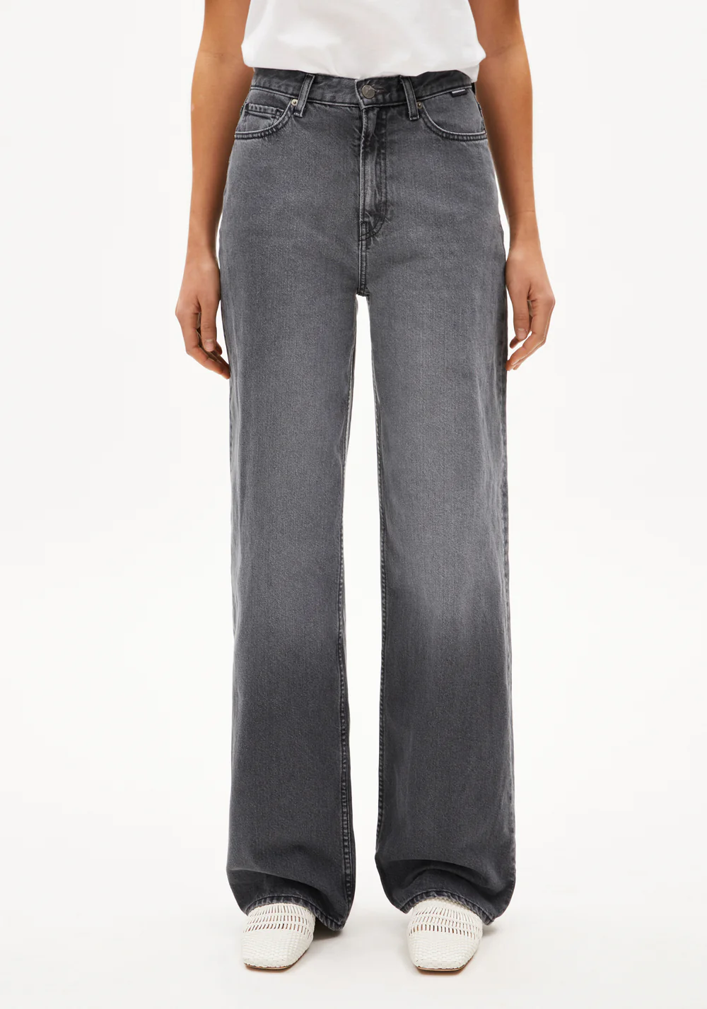 armedangels femme jean large enijaa dione coton recycle gris delave l armoire poethique  1 