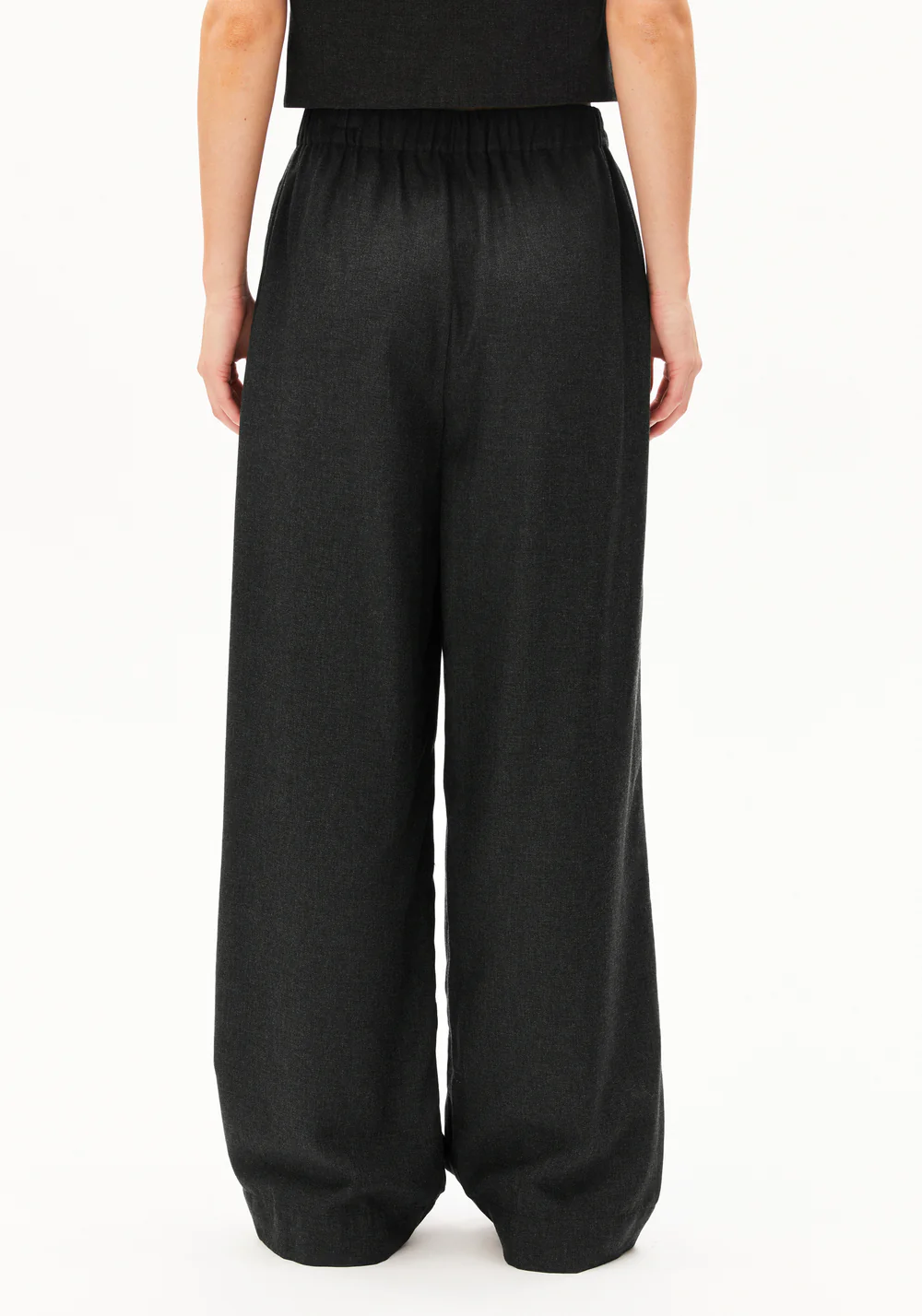 armedangels femme pantalon jonvaalie premium mel lyocell tencel gris anthracite l armoire poethique  2 