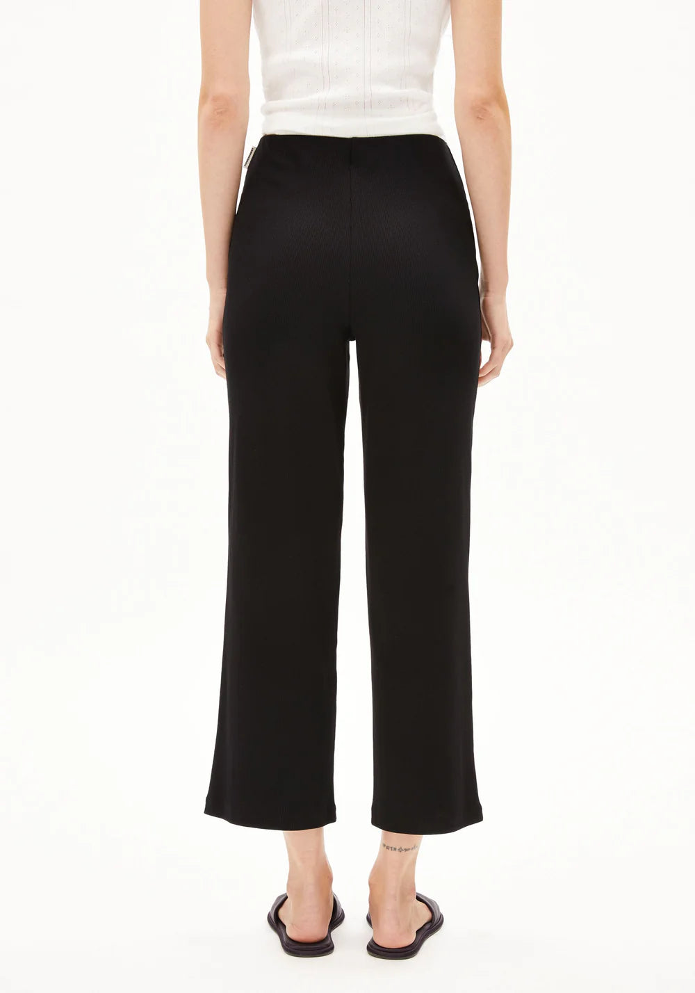 armedangels femme pantalon nianaa coton bio noir l armoire poethique  3 