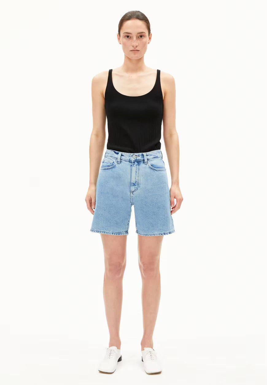 armedangels femme short jean sheaari coton recycle bleu l armoire poethique  4 