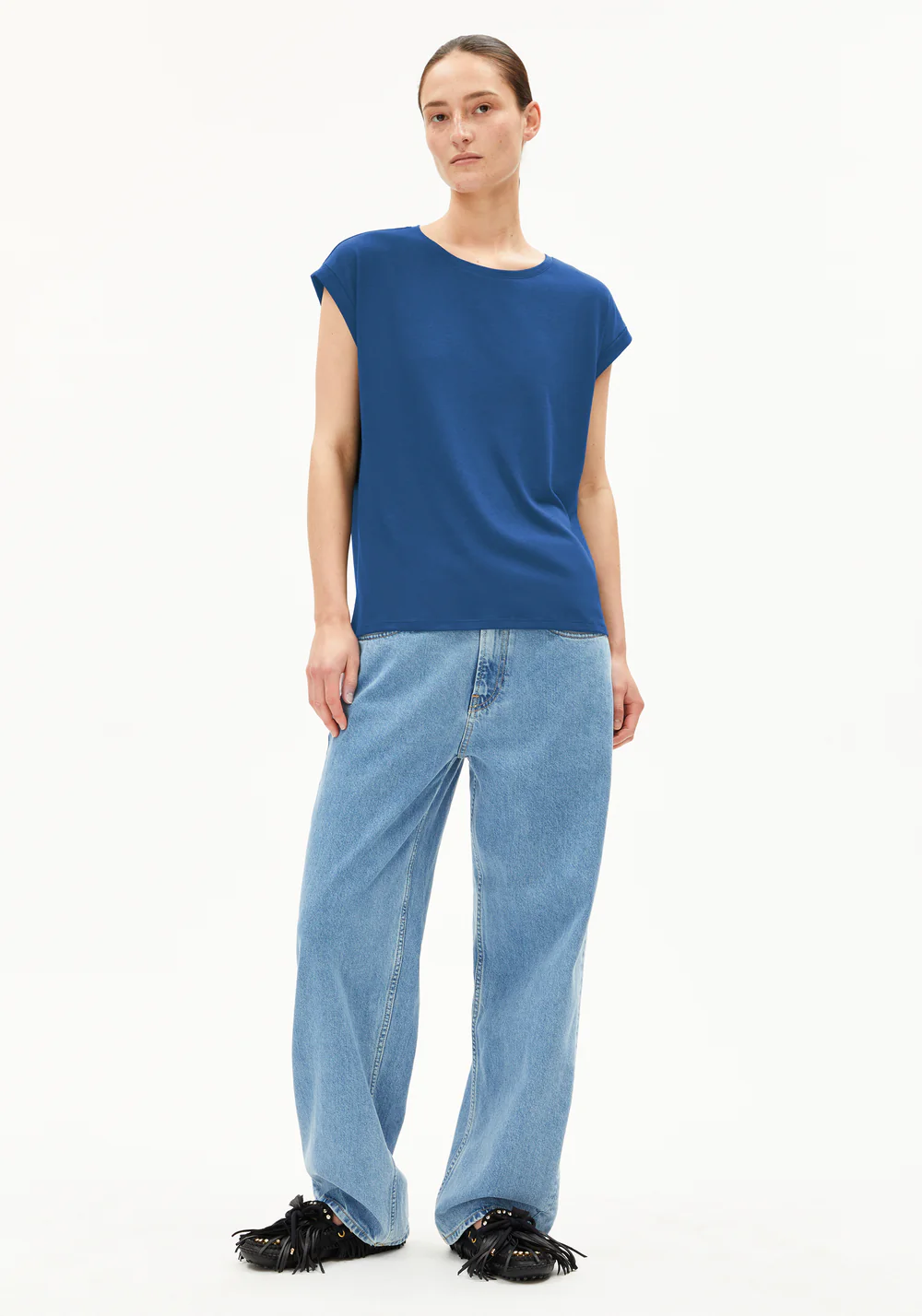 armedangels femme t shirt jilaana tencel lyocell bleu l armoire poethique  5 