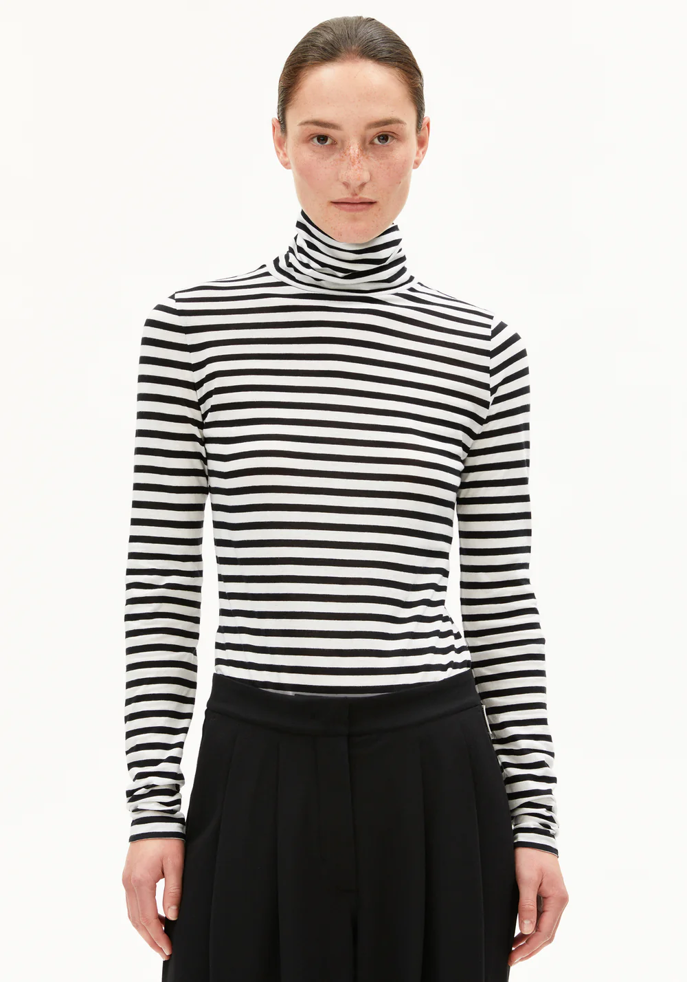 armedangels femme top graziliaa stripes coton bio noir blanc l armoire poethique  3 
