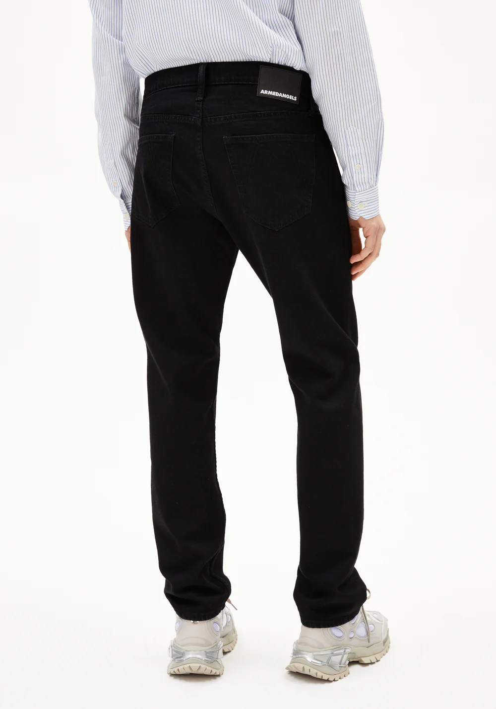 armedangels homme jean droit dylaano black coton bio noir l armoire poethique  2 