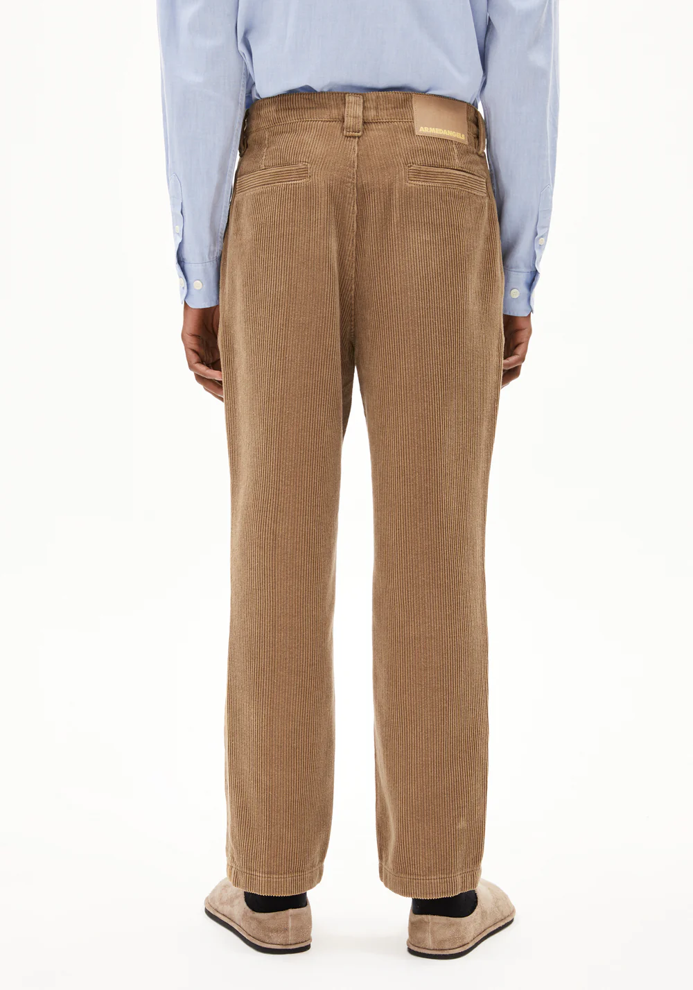 armedangels homme pantalon pinces araanio velours coton bio beige l armoire poethique  2 