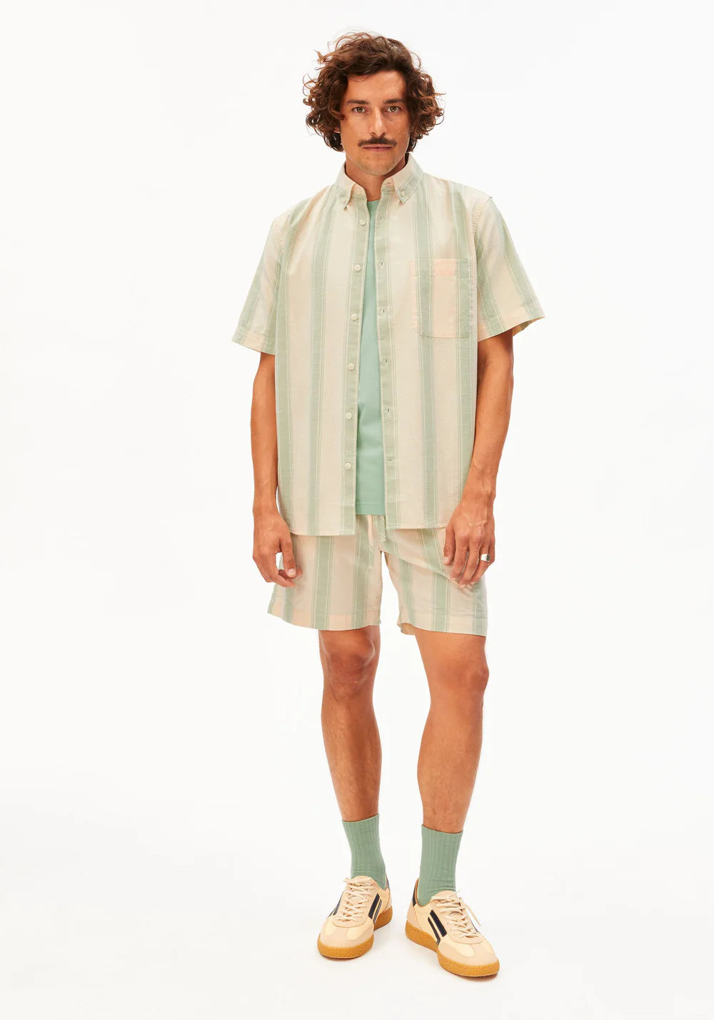 armedangels homme short raye coton bio lin ecru vert l armoire poethique  1 