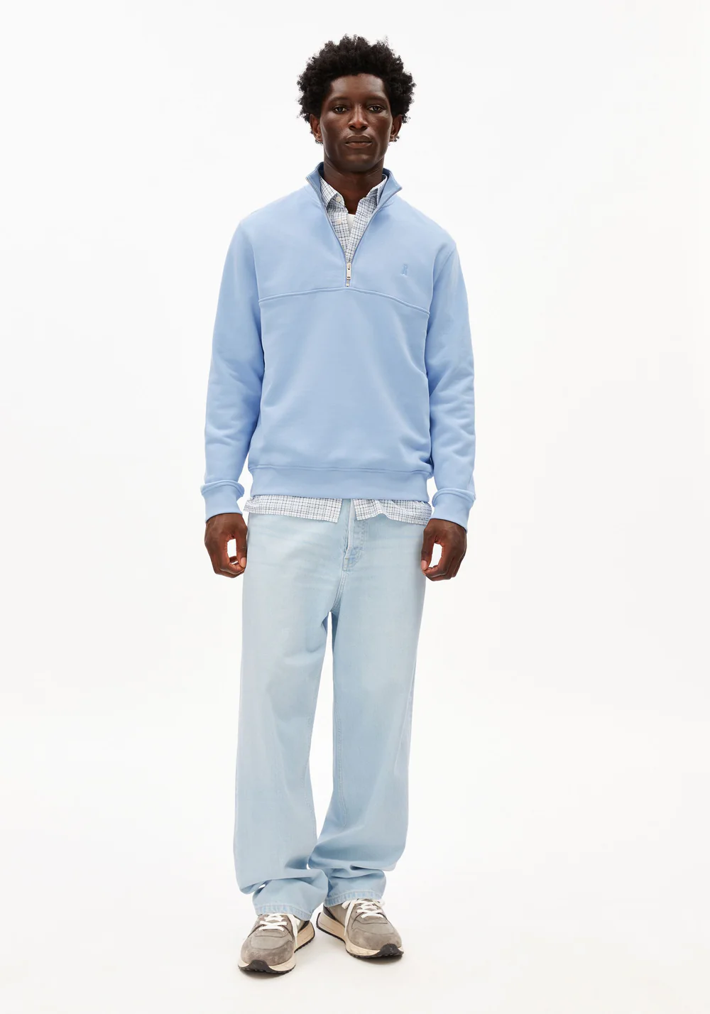 armedangels homme sweat waarlo loop coton bio bleu l armoire poethique  5 