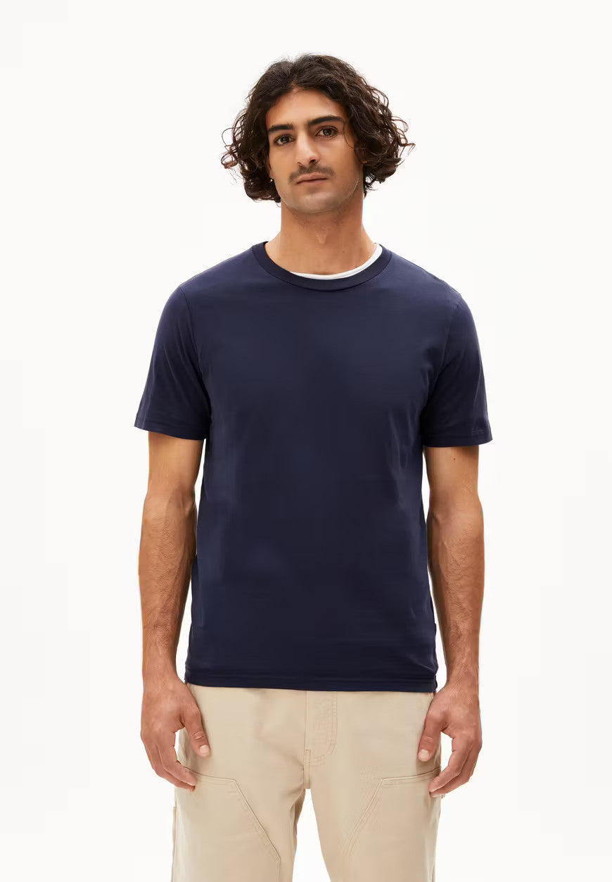 armedangels homme t shirt jaames coton bio night sky bleu l armoire poethique  1 
