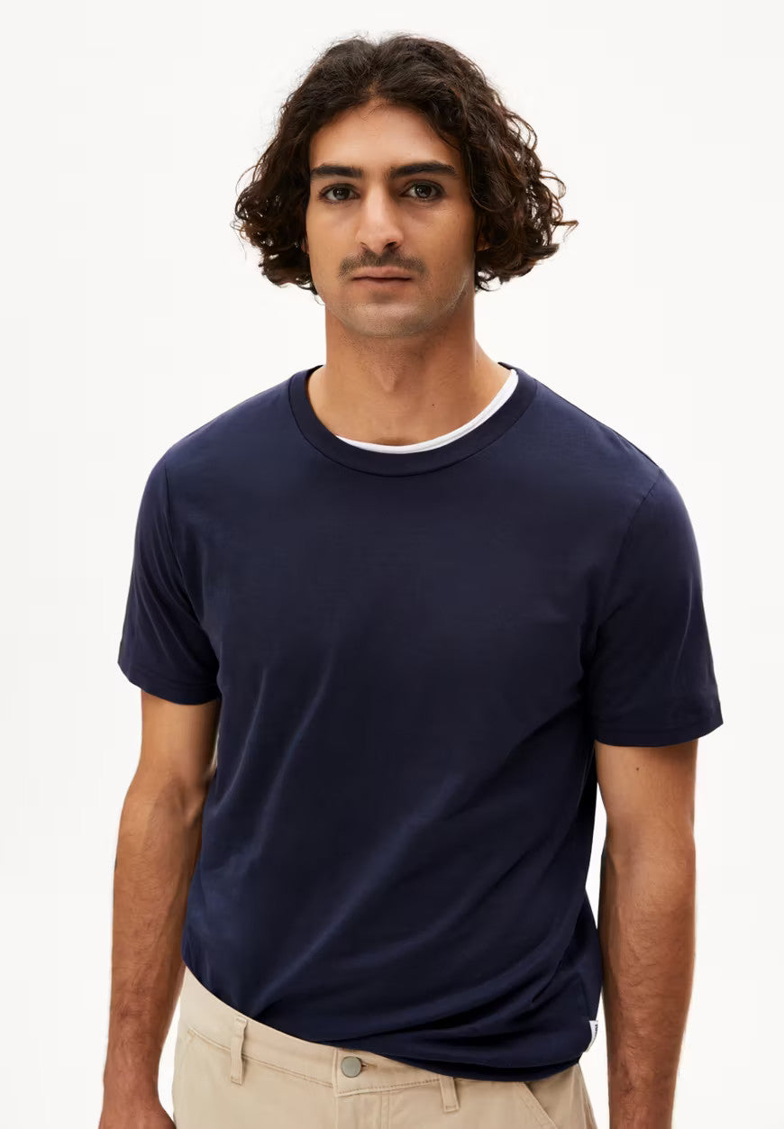 armedangels homme t shirt jaames coton bio night sky bleu l armoire poethique  3 