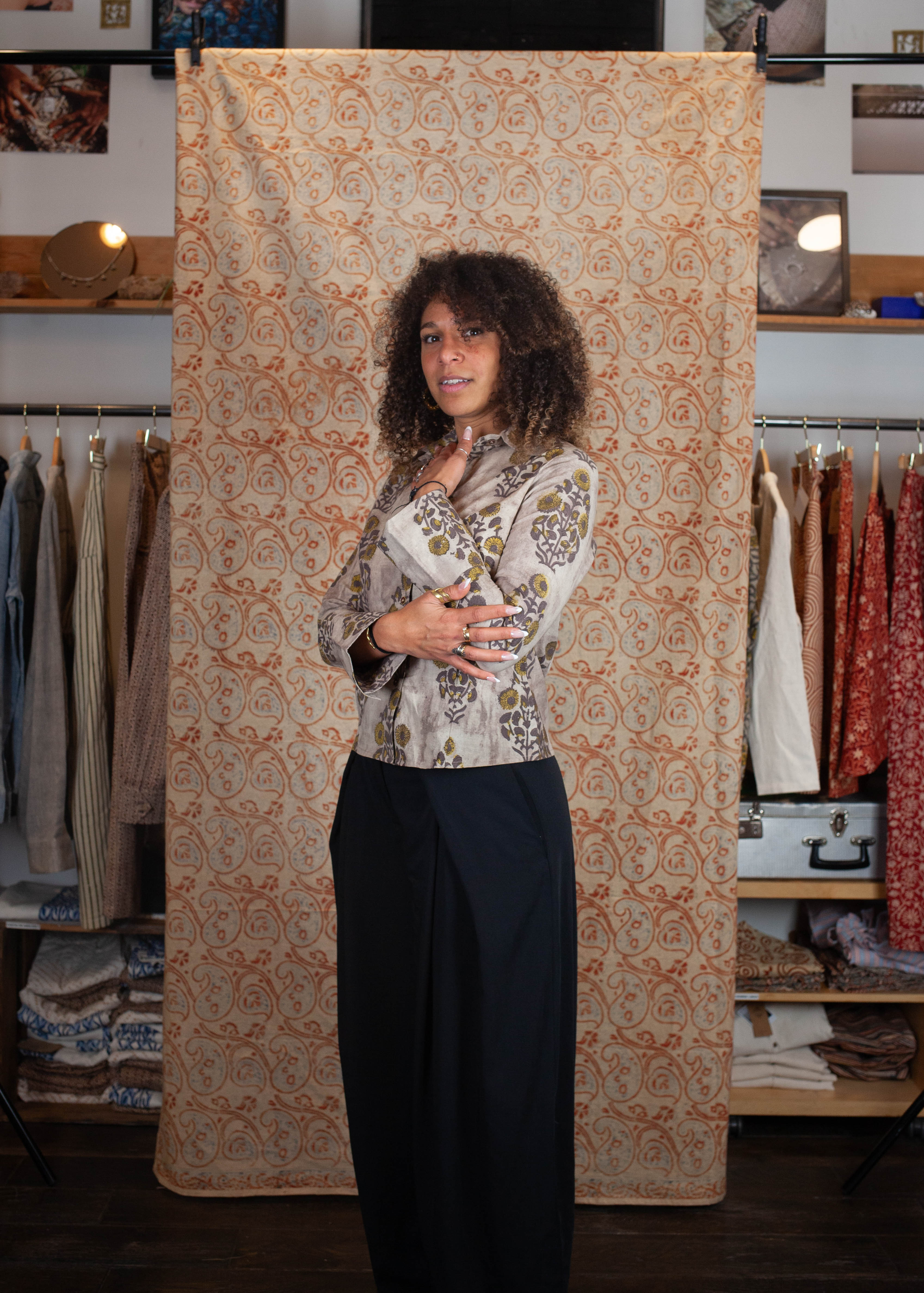 azaadi femme chemise bindu suryamukhi tournesol gris jaune coton bio l armoire poethique  1 