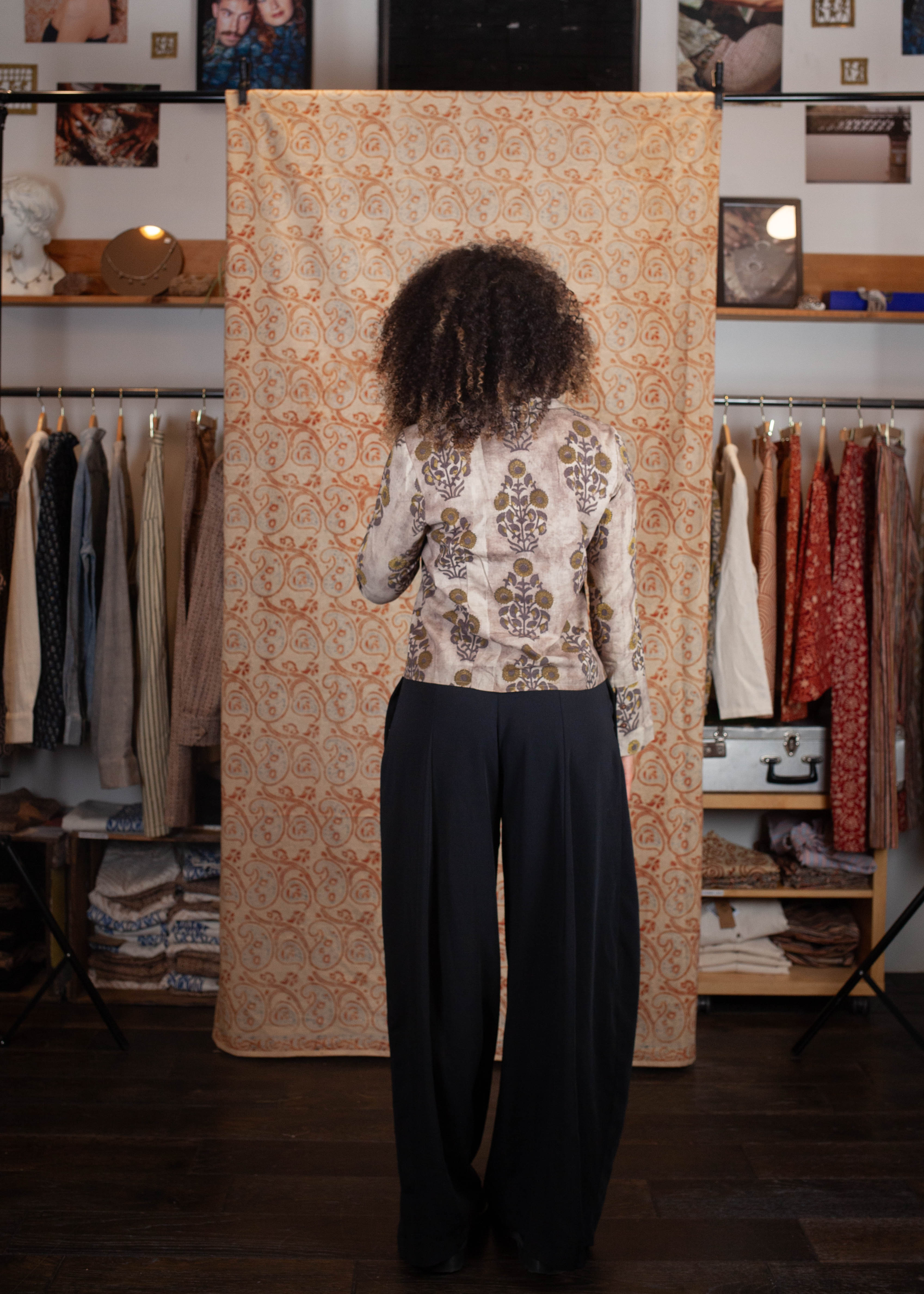 azaadi femme chemise bindu suryamukhi tournesol gris jaune coton bio l armoire poethique  3 