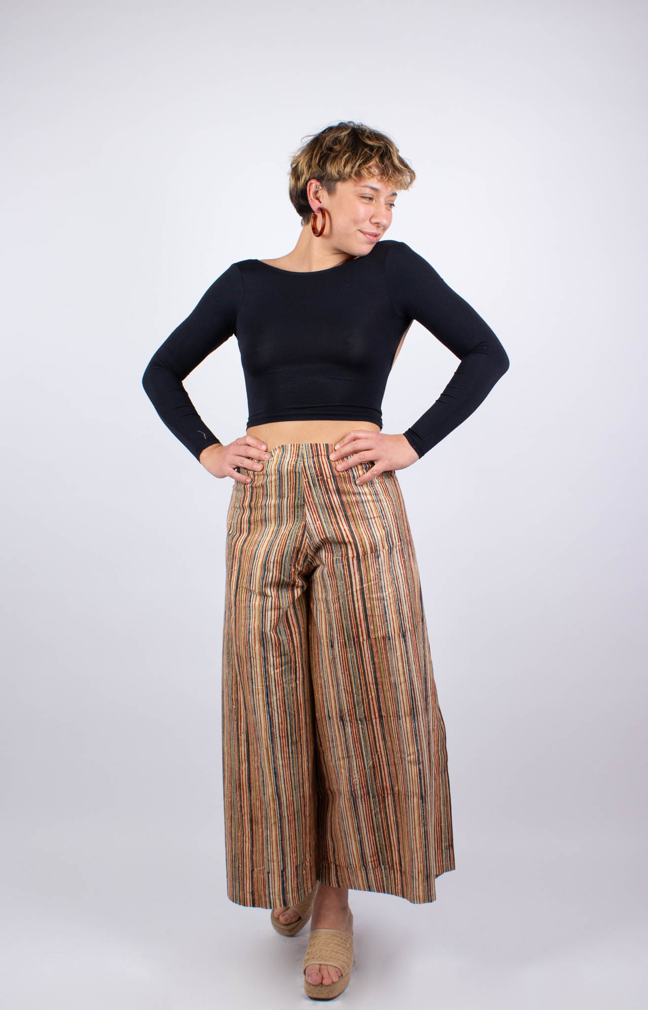 Pantalon Saraswati en coton bio Arunachala · beige et bleu