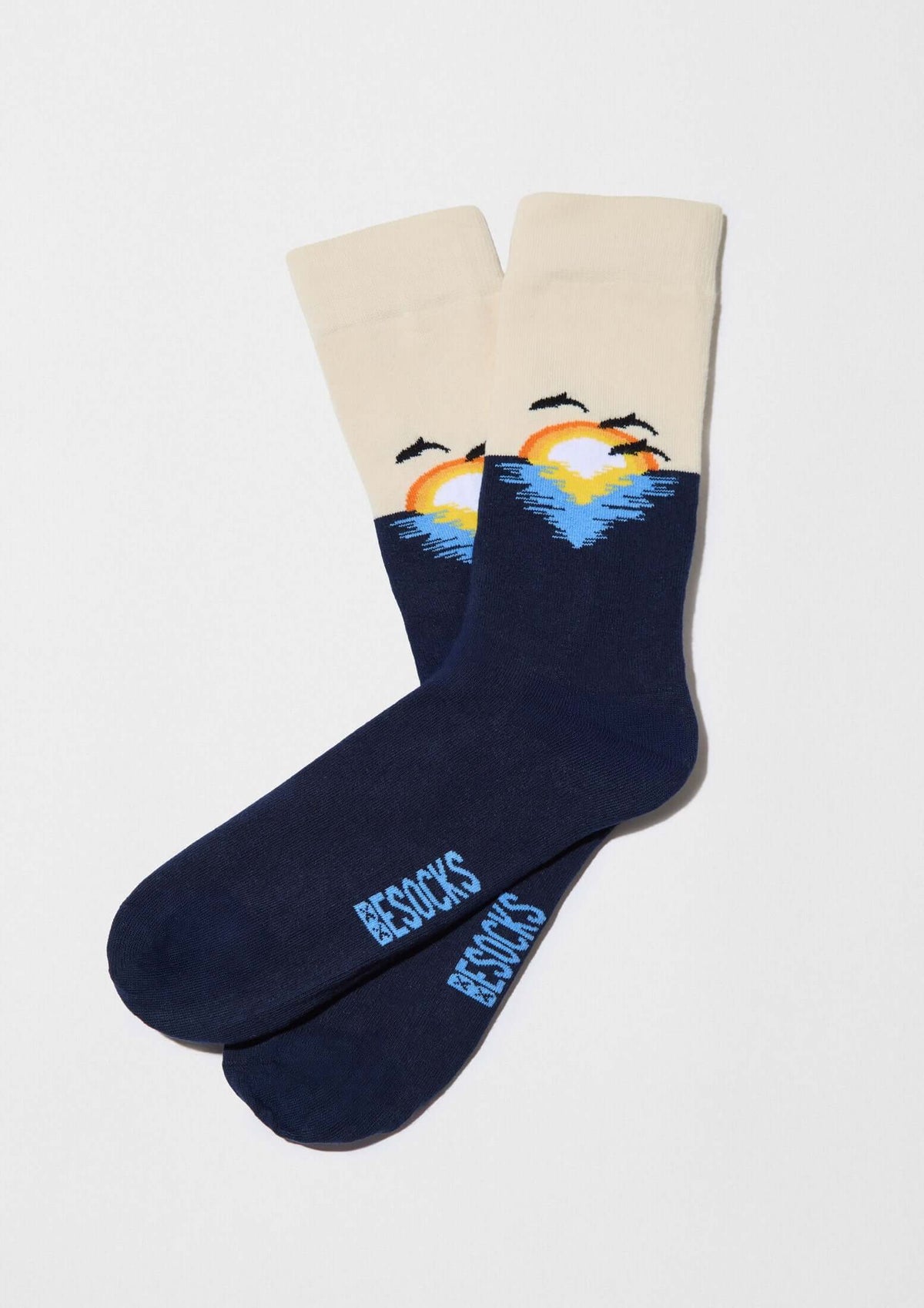 be socks unisexe chaussettes en coton bio mer et dauphins bleu l armoire poethiq