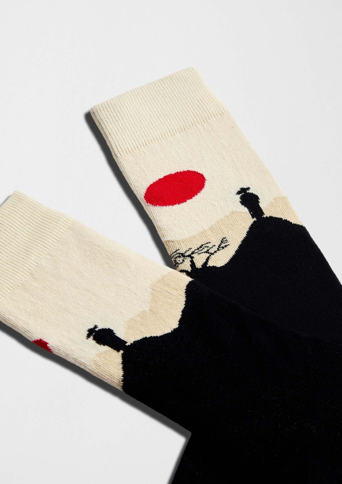 be socks unisexe chaussettes en coton bio soleil levant noir beige et rouge l ar