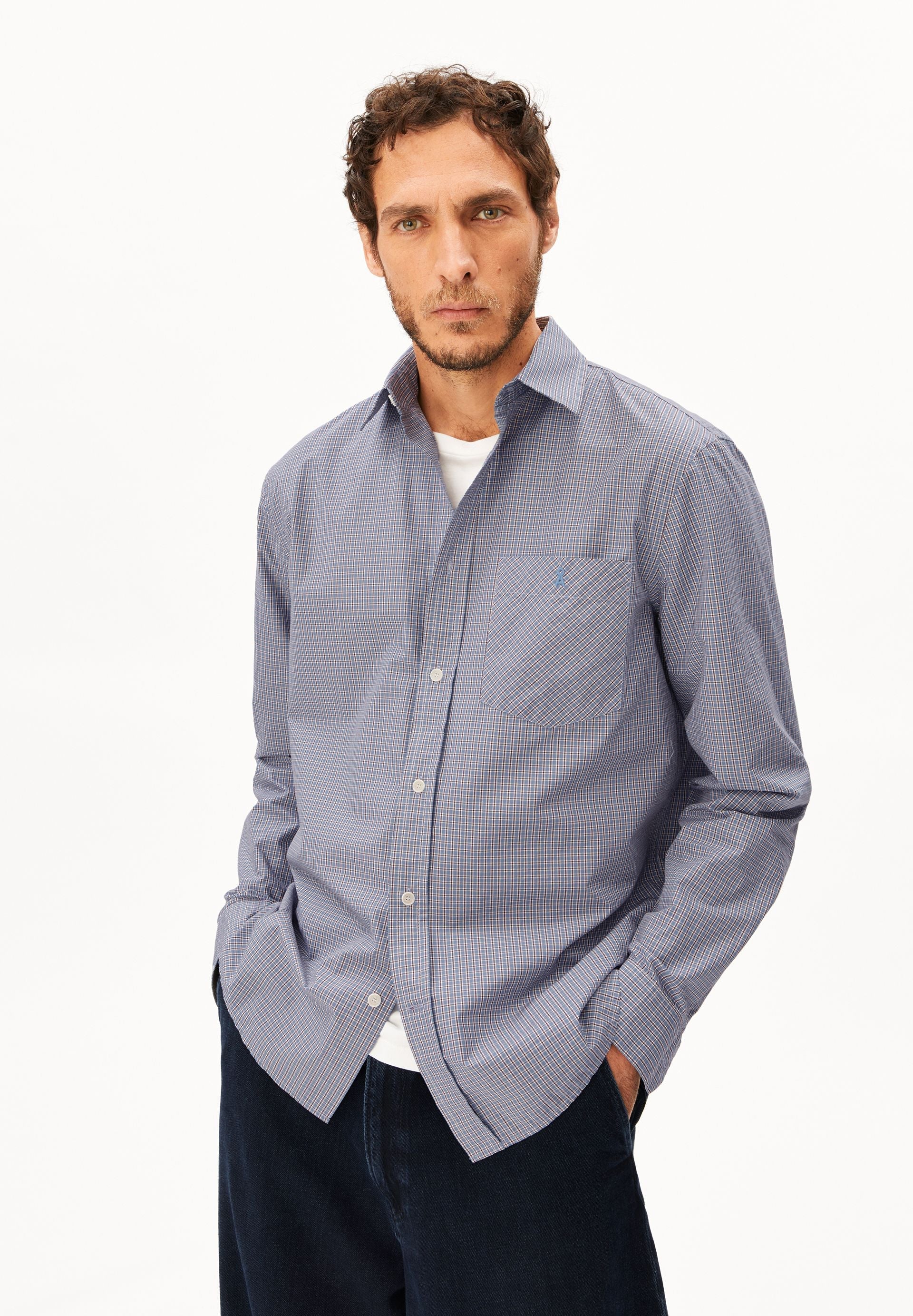 chemise  carreaux en coton bio  bleu et rouge armedangels homme chemise carreaux coton bio bleu rouge l armoire poethique 1