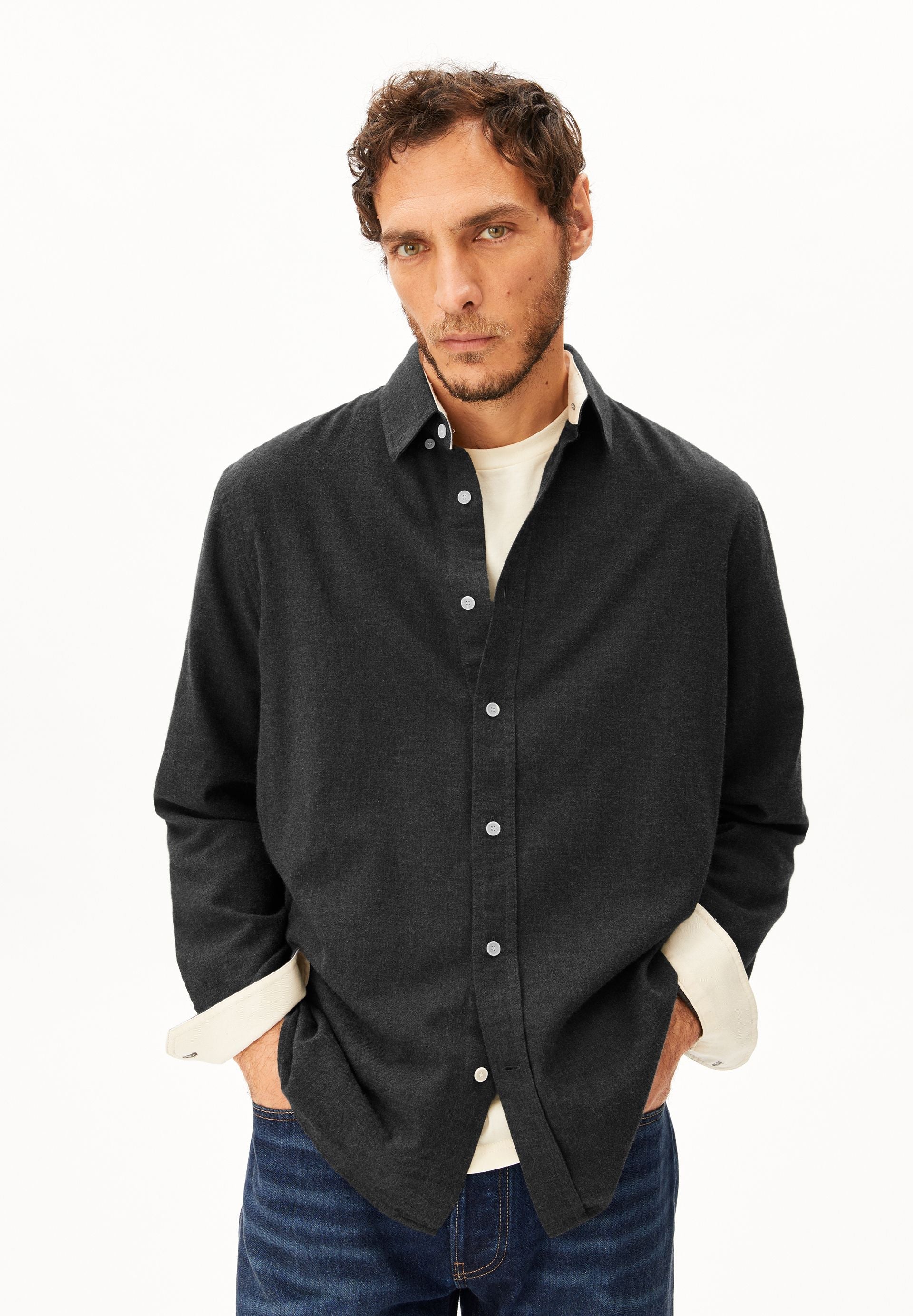 chemise en flanelle de coton bio araamo  gris anthracite armedangels homme chemise flanelle araamo coton bio gris anthracite l armoire poethique 1