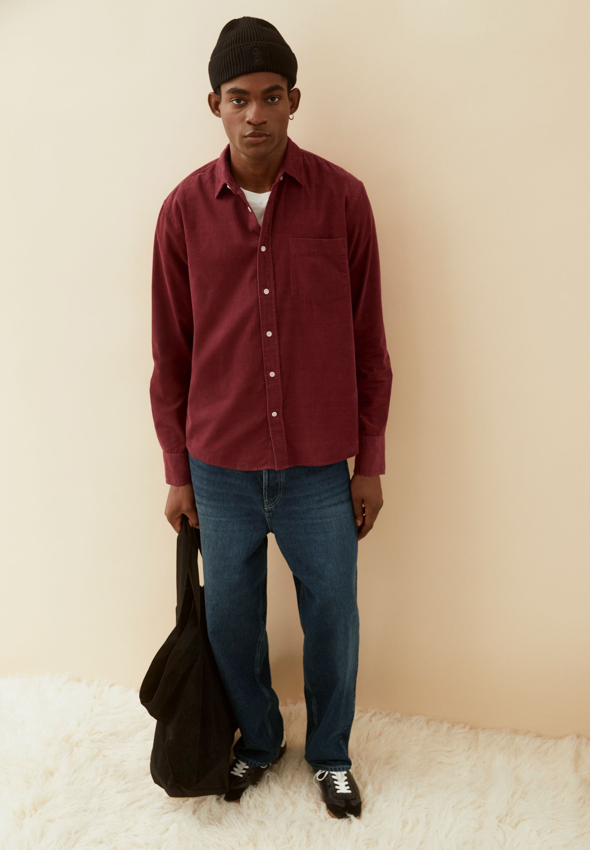 chemise en velours de coton bio  rouge armedangels homme chemise velours coton bio rouge l armoire poethique 4