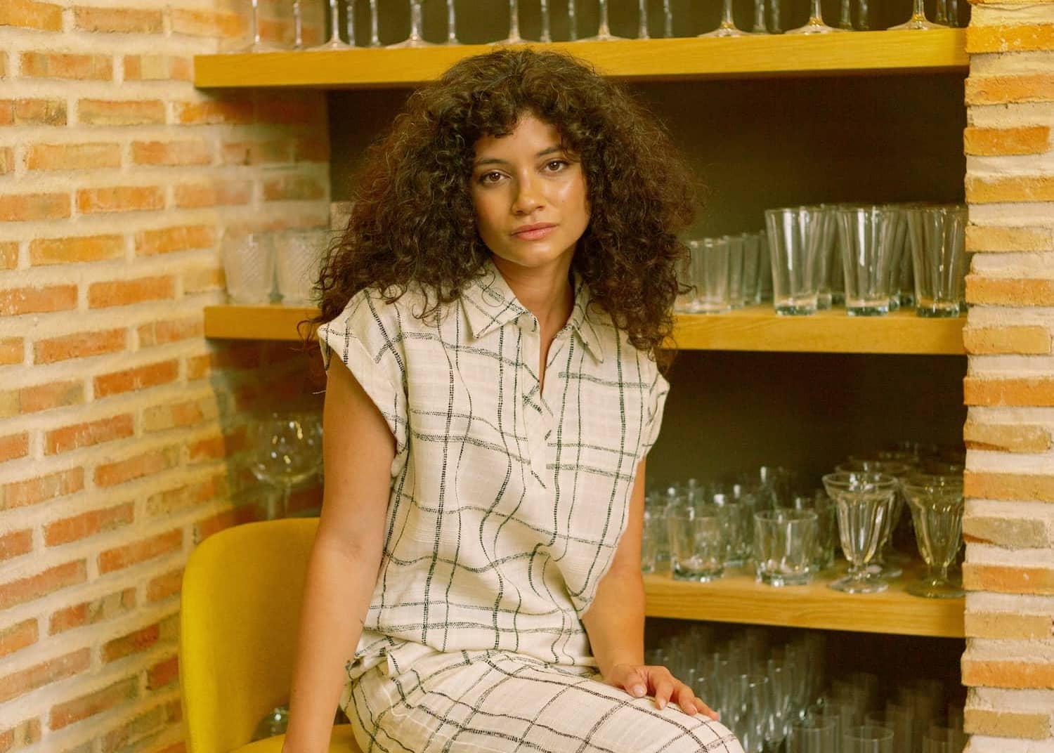 collection printemps-été 2026 pour femme, mode éthique, matières naturelles et recyclées, fabrication circuits-courts, armoire poéthique