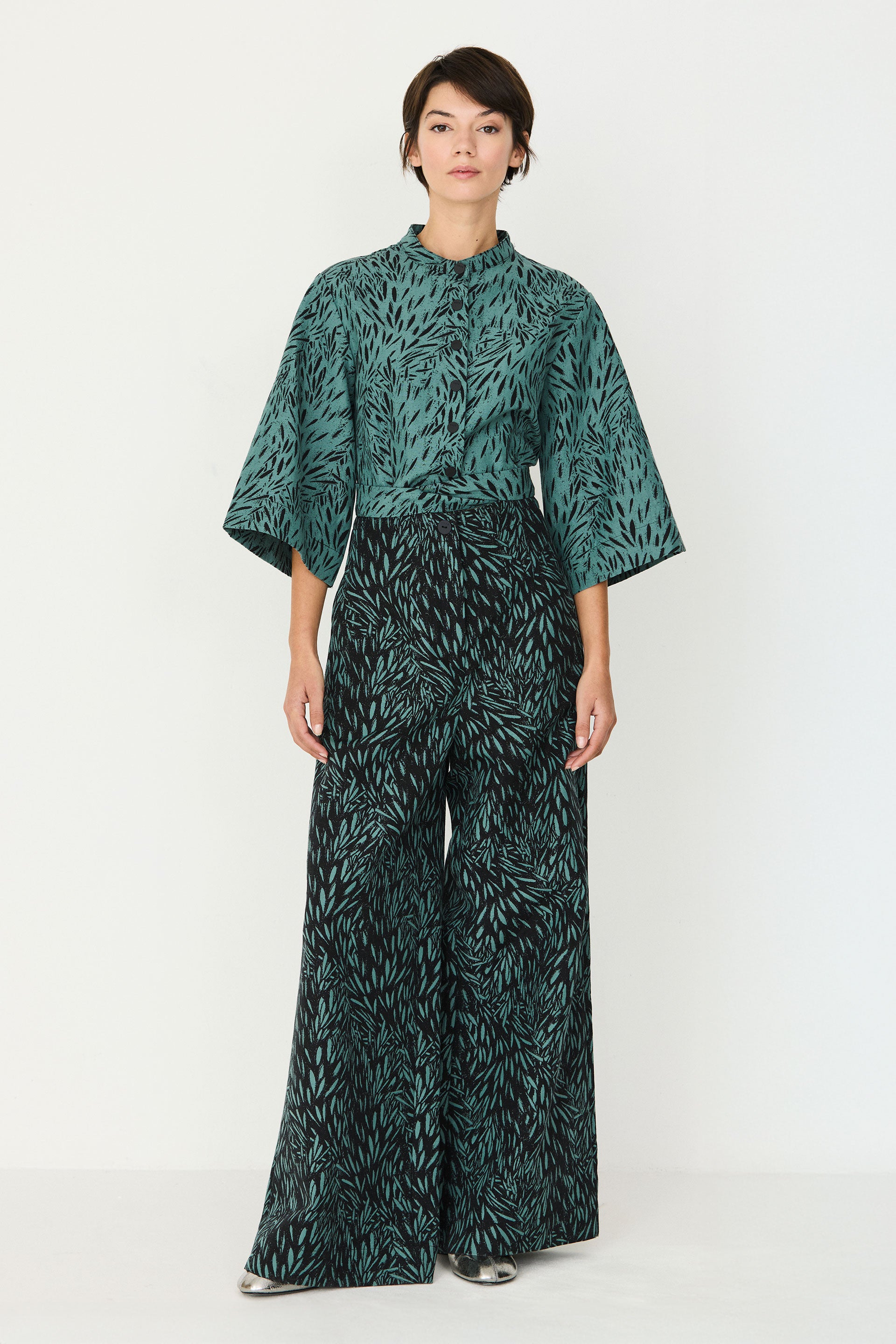 combinaison en coton bio kattalin leaves  vert et vert fonc skfk femme combinaison kattalin leaves coton bio vert vert fonc l armoire poethique 1