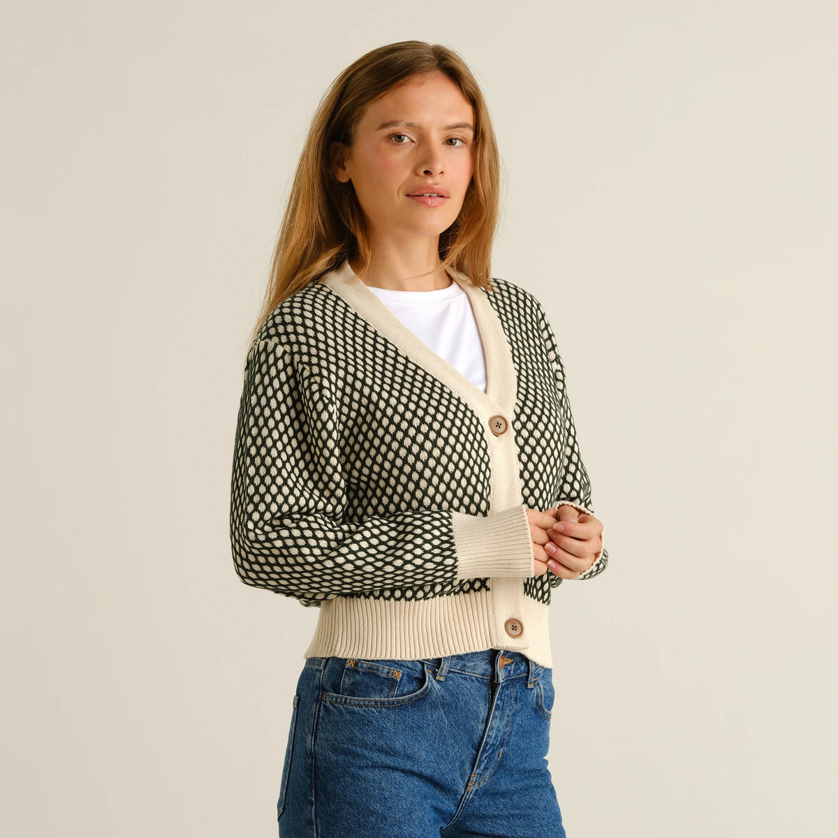 dedicated femme cardigan en coton bio kanan bubble creme et vert fonce l armoire