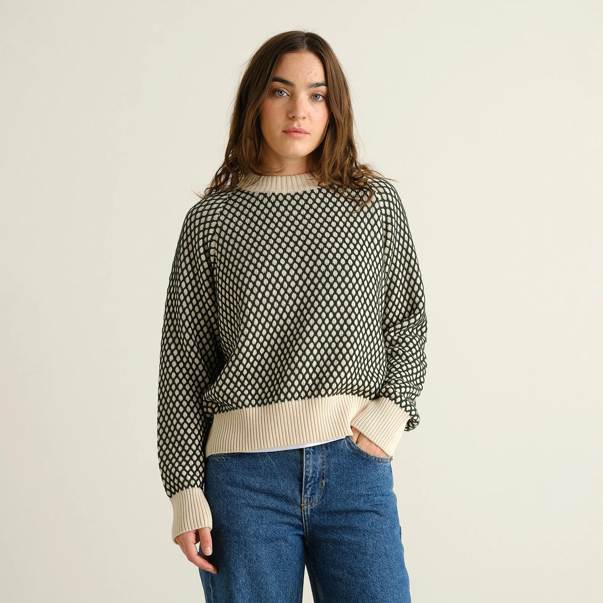dedicated femme pull en coton bio husie bubble creme et vert fonce l armoire poe