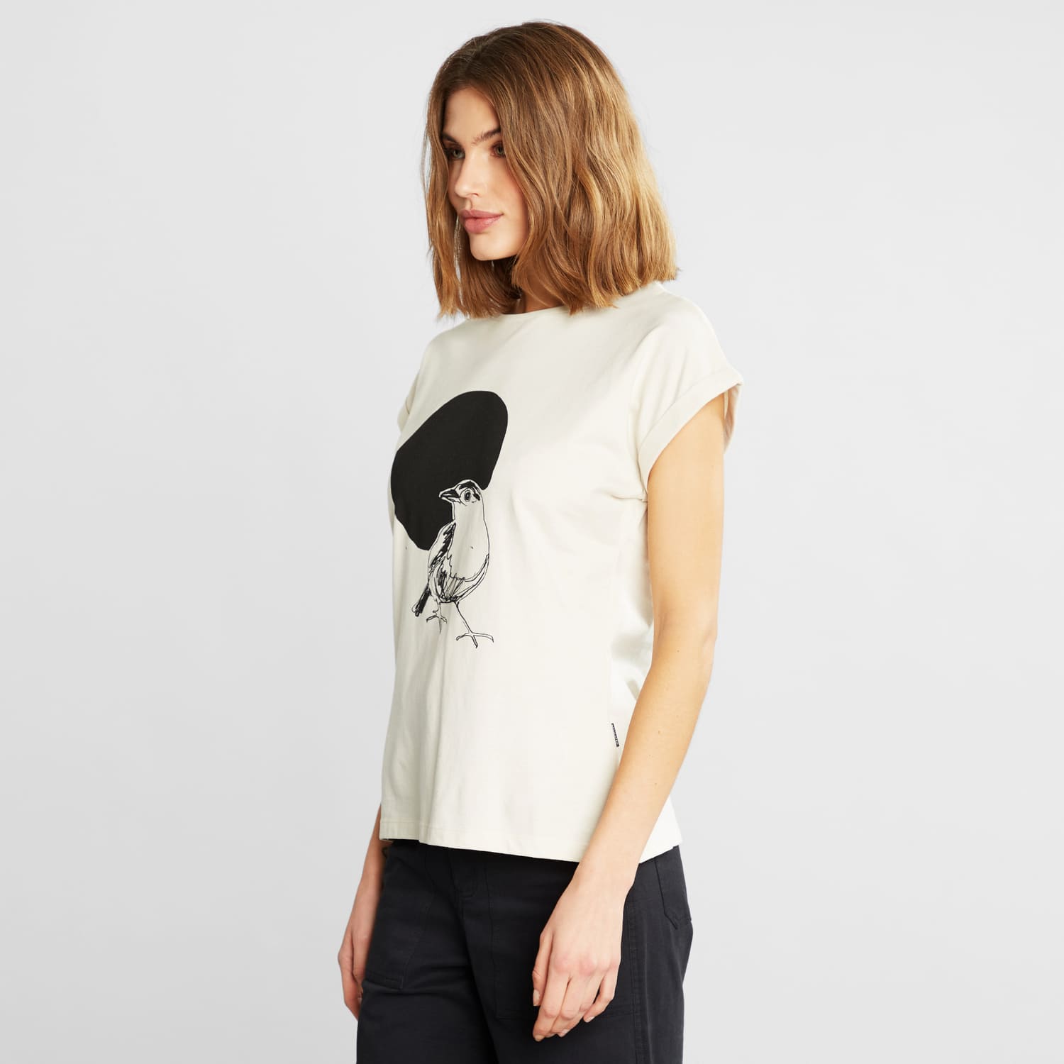 Tee-shirt oiseau en coton bio · crème - visby stina bird circle white rainy day