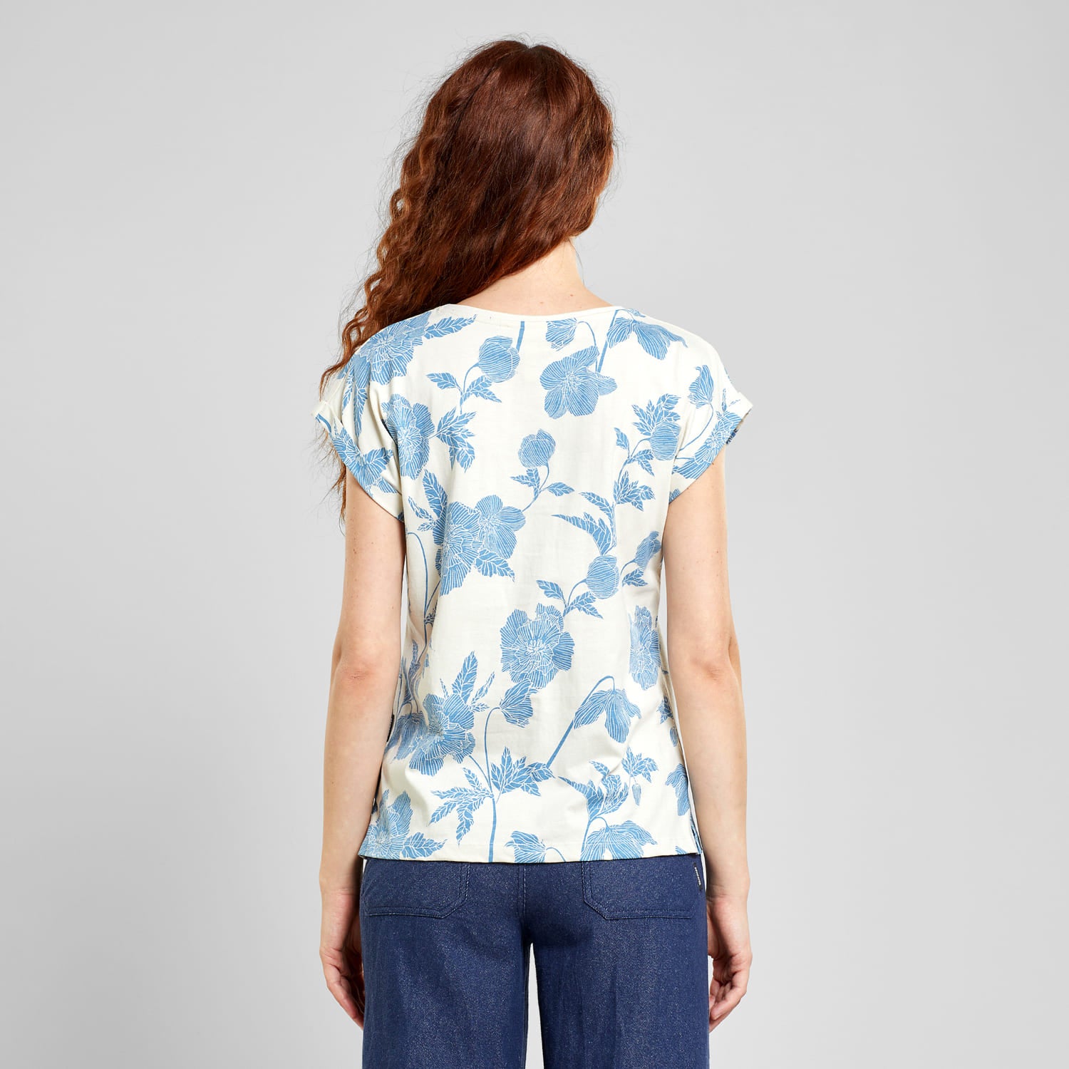 Tee-shirt floral double ton en coton bio · crème et bleu - visby duotone floral oat white