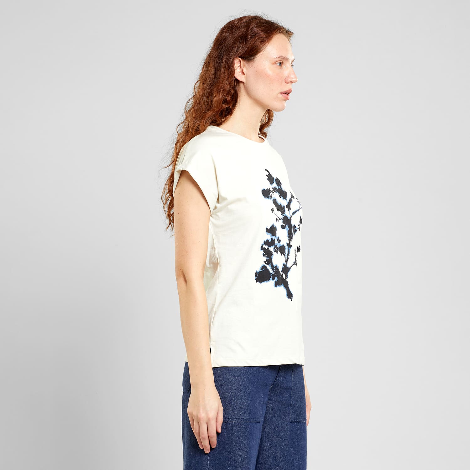 Tee-shirt fleurs givrées en coton bio · crème - visby frosty flower oat white