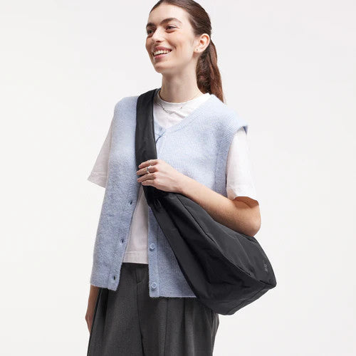 got bag femme sac banane moon bag ruffle noir polyester recycle l armoire poethique  3 