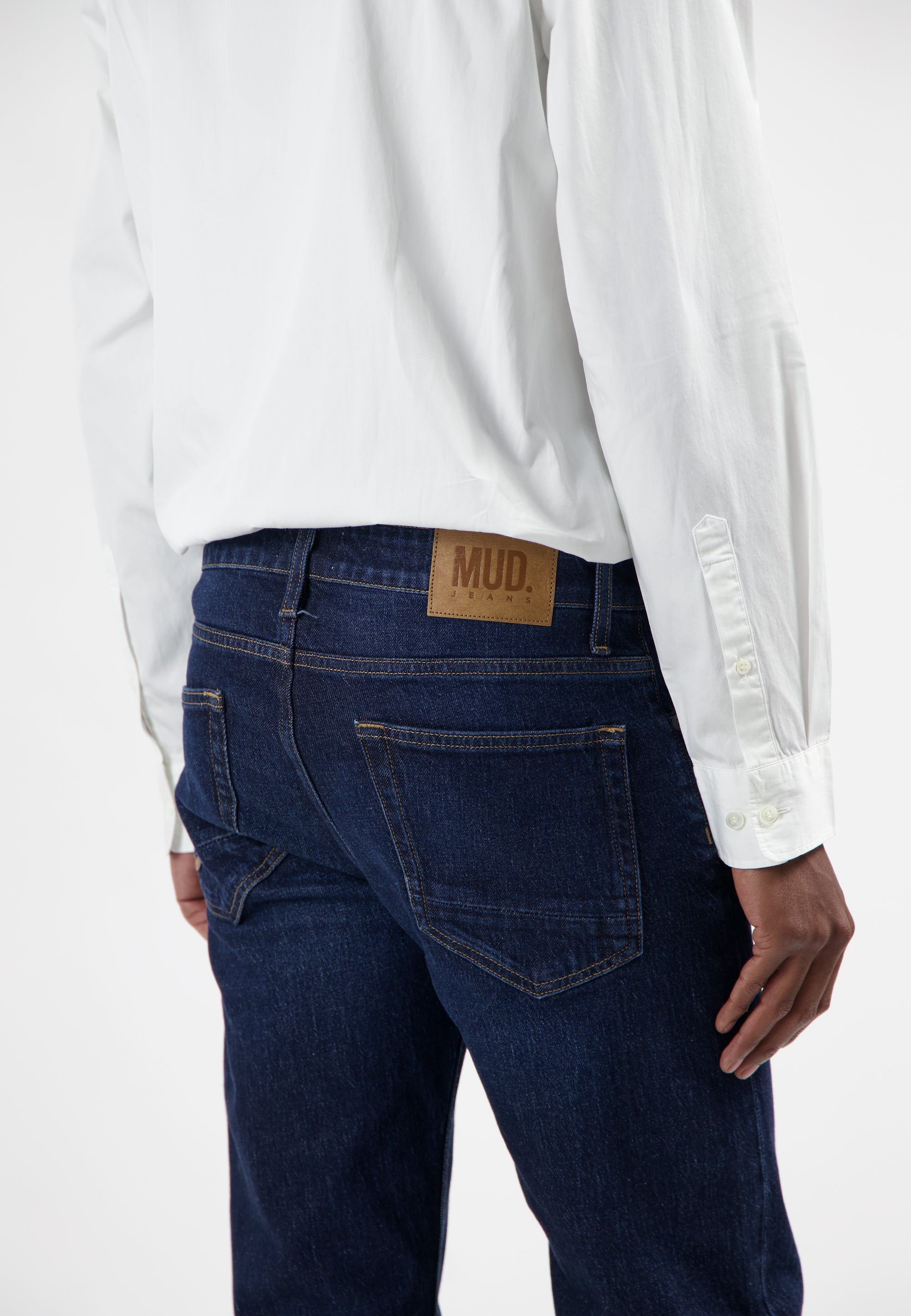 jean droit en coton bio et coton recycl  bleu fonc   bryce mid straight faded steal mud jeans homme bryce mid straight coton bio coton recycle faded steal l armoire poethique 6